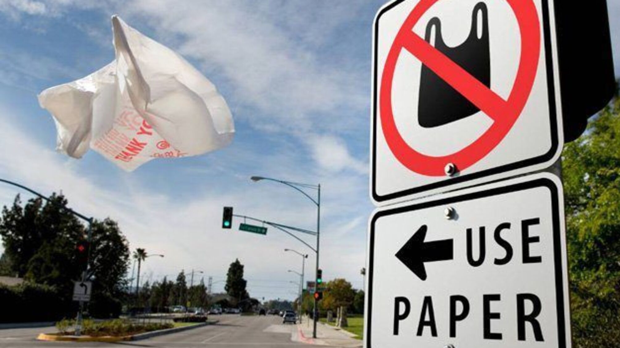 У Португалії заборонили одноразовий пластик