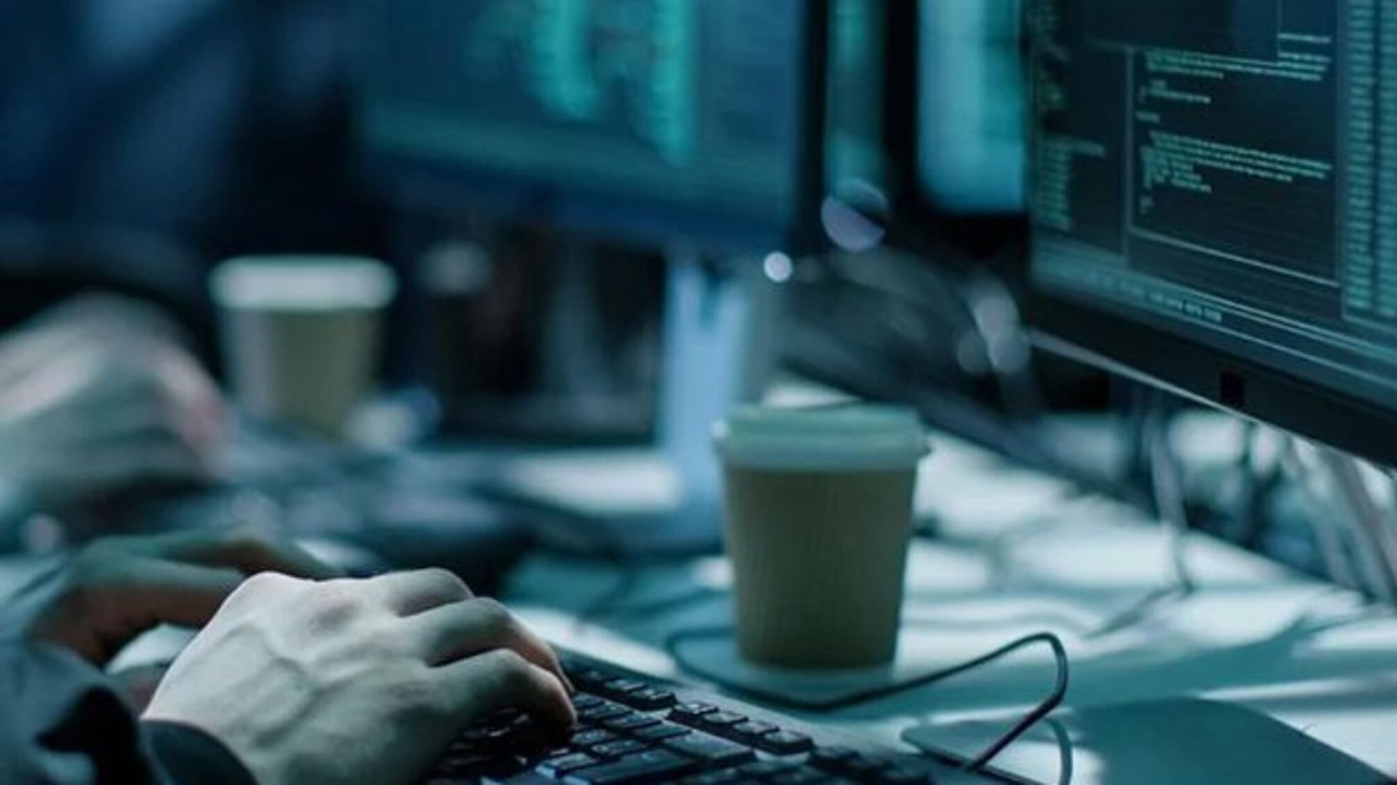 Кіберполіція «накрила» вебресурс, де незаконно розповсюджували дані 200 мільйонів осіб