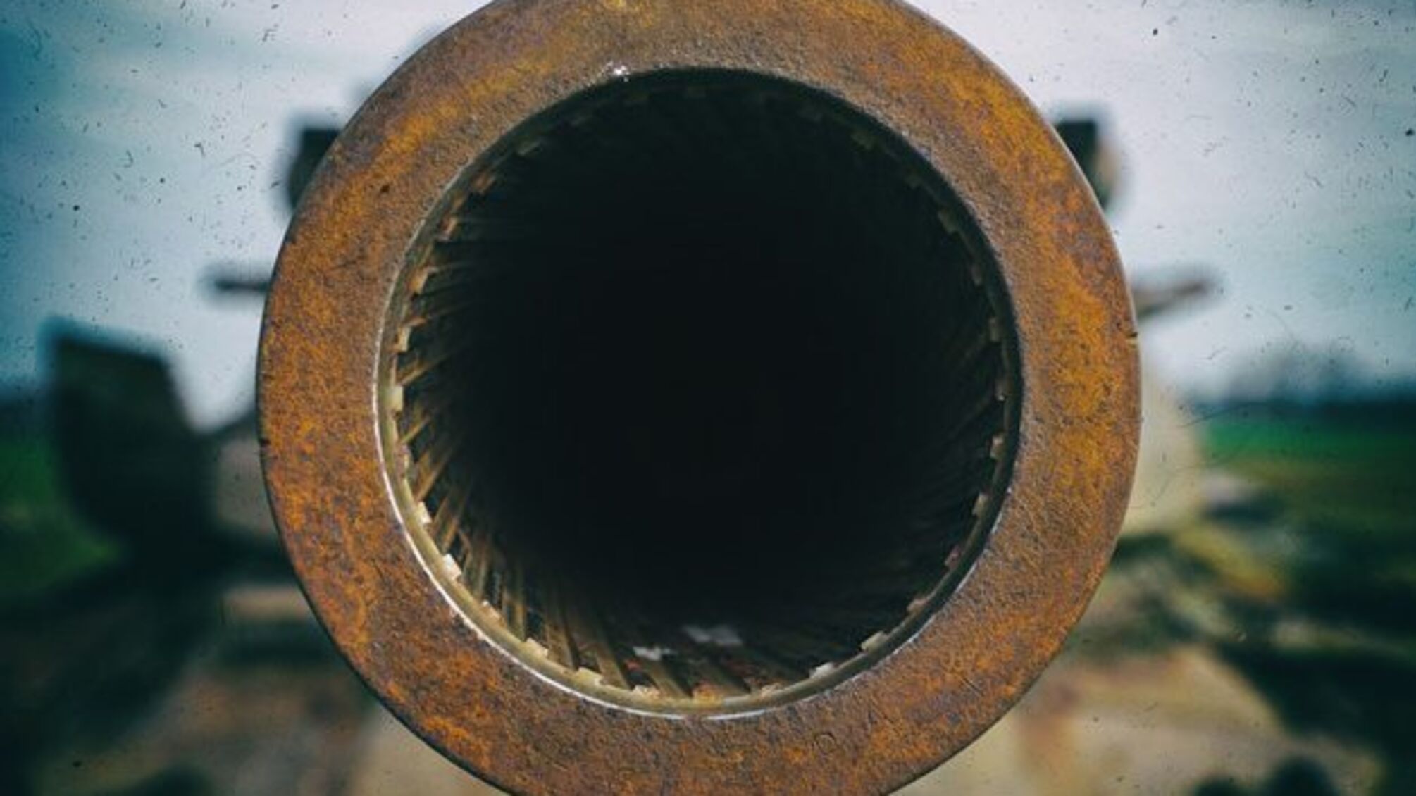 За вересень окупанти понад 200 разів атакували українські позиції у зоні ООС