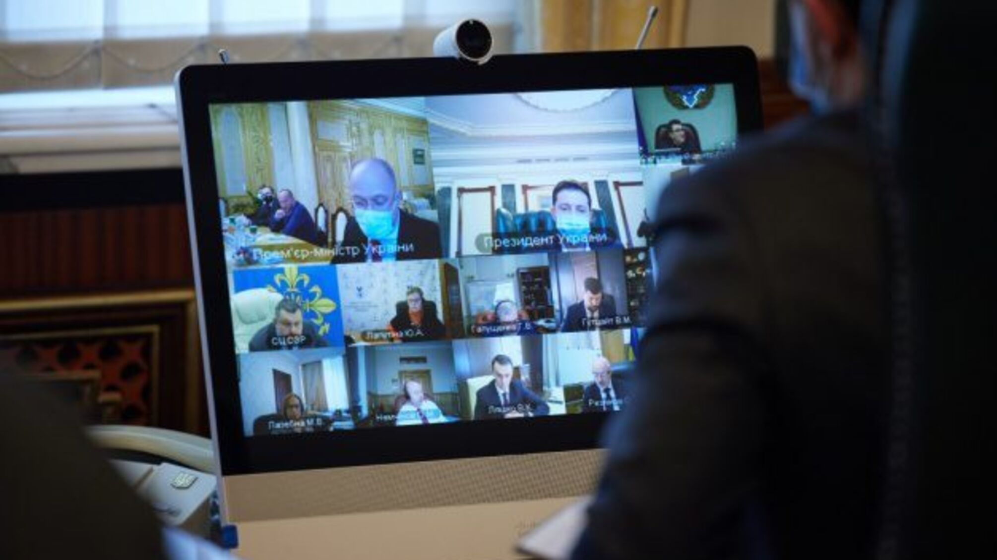 Україна переживає пік пандемії — нарада у Президента