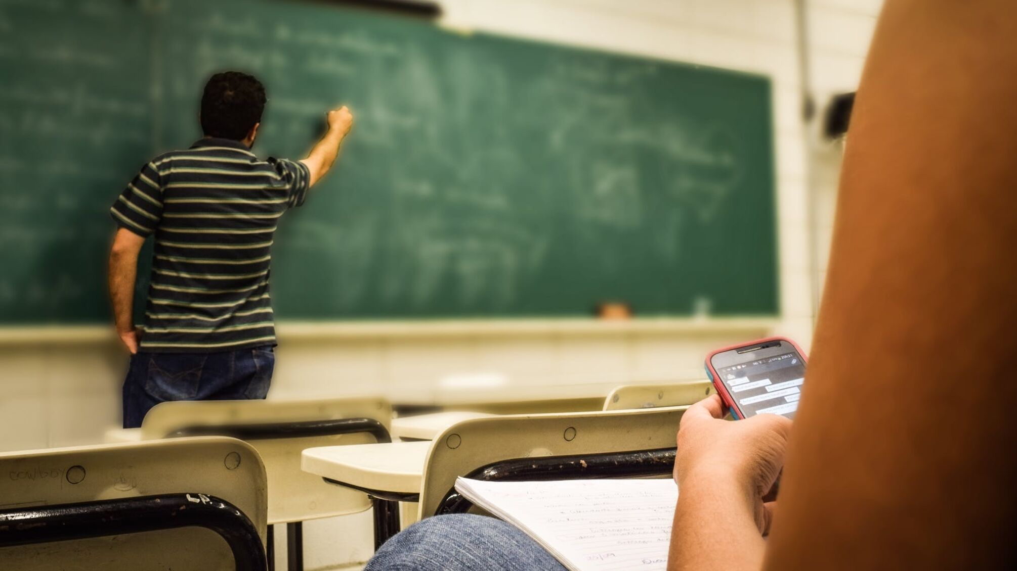 З понеділка Київ відкриє всі заклади освіти