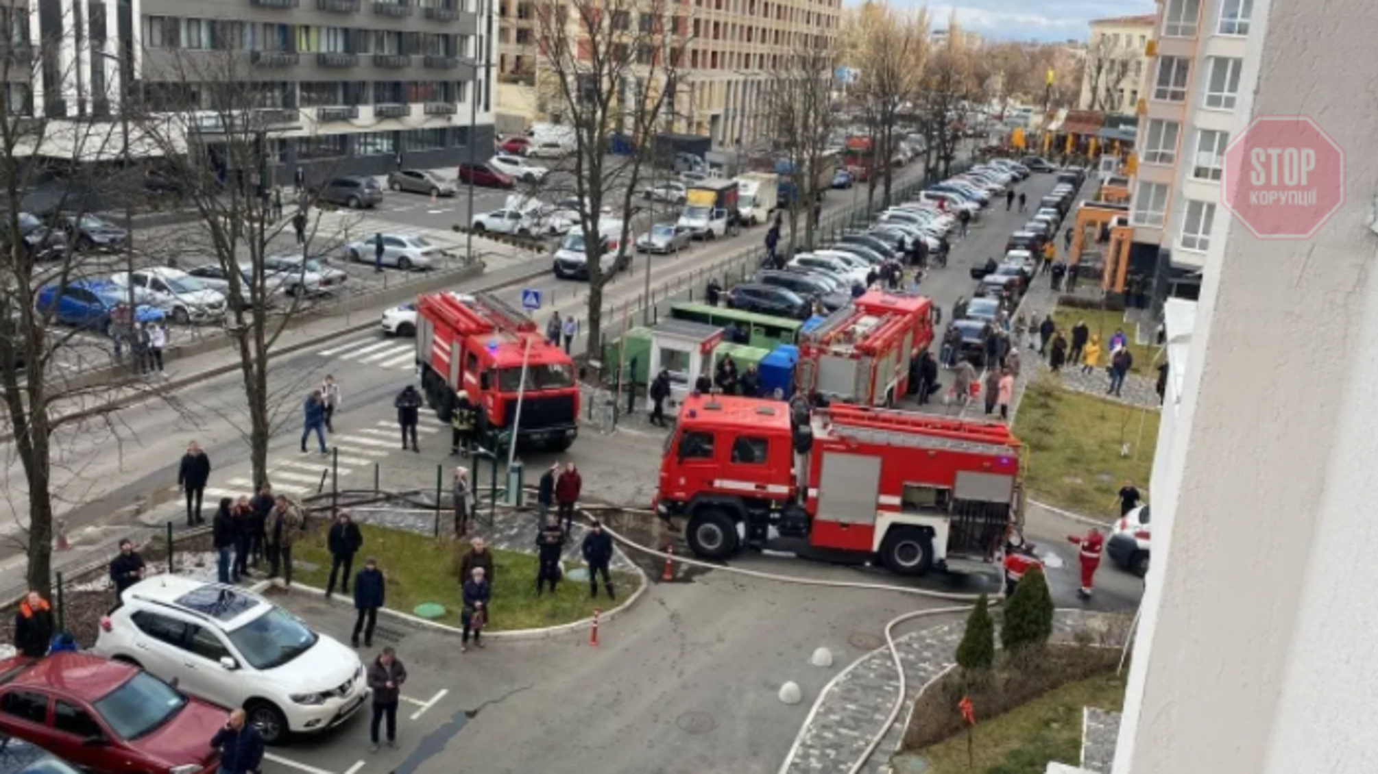 Пожежа в ЖК «Нивки Парк»: мешканців попереджали про небезпеку (відео)