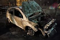 У Кам’янському на Дніпропетровщині згоріли дві автівки активістів: імовірний підпал (фото, відео)