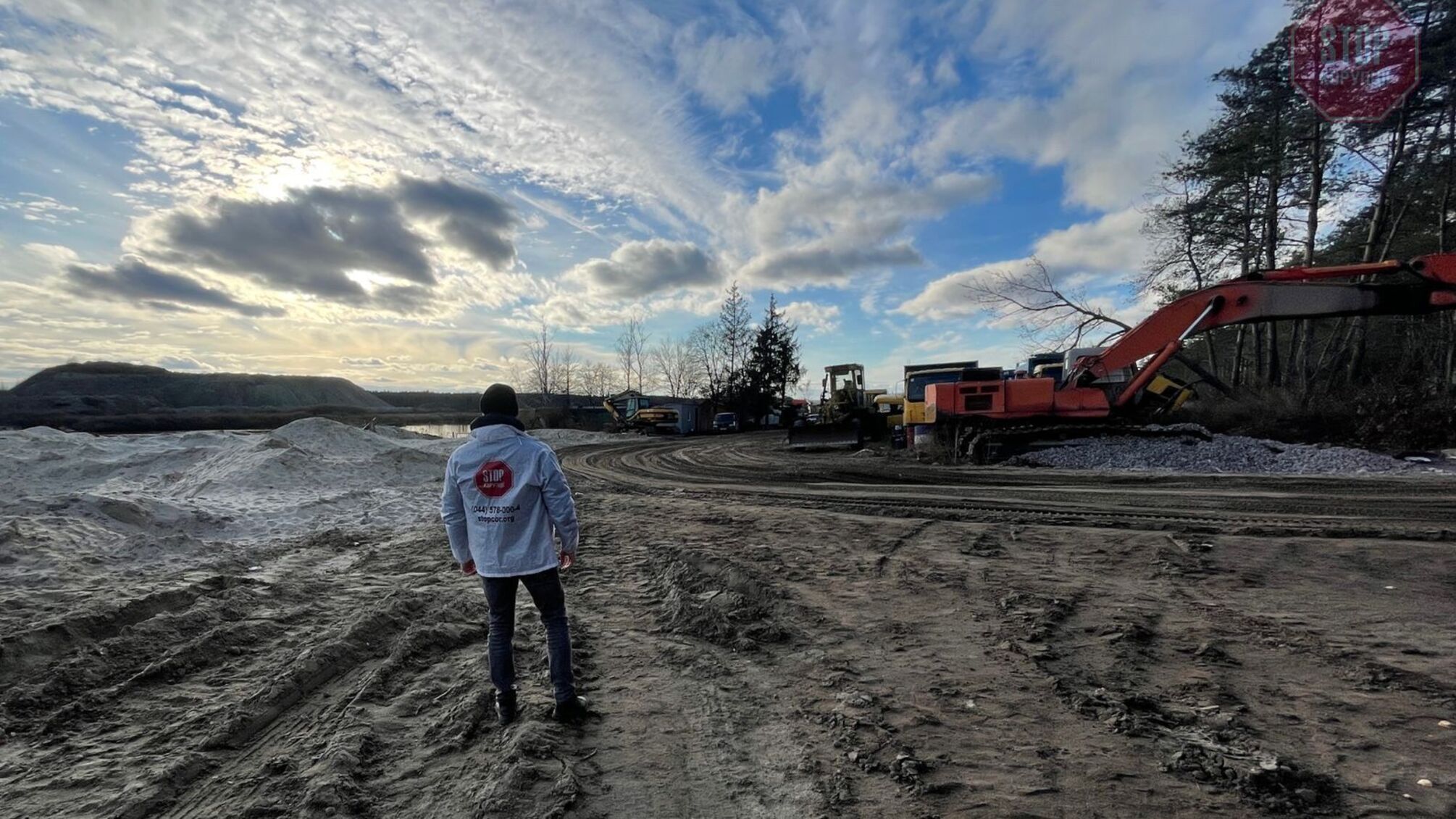 На Київщині активізувалися піщані нелегали-рецедивісти: крадуть пісок попри заборону