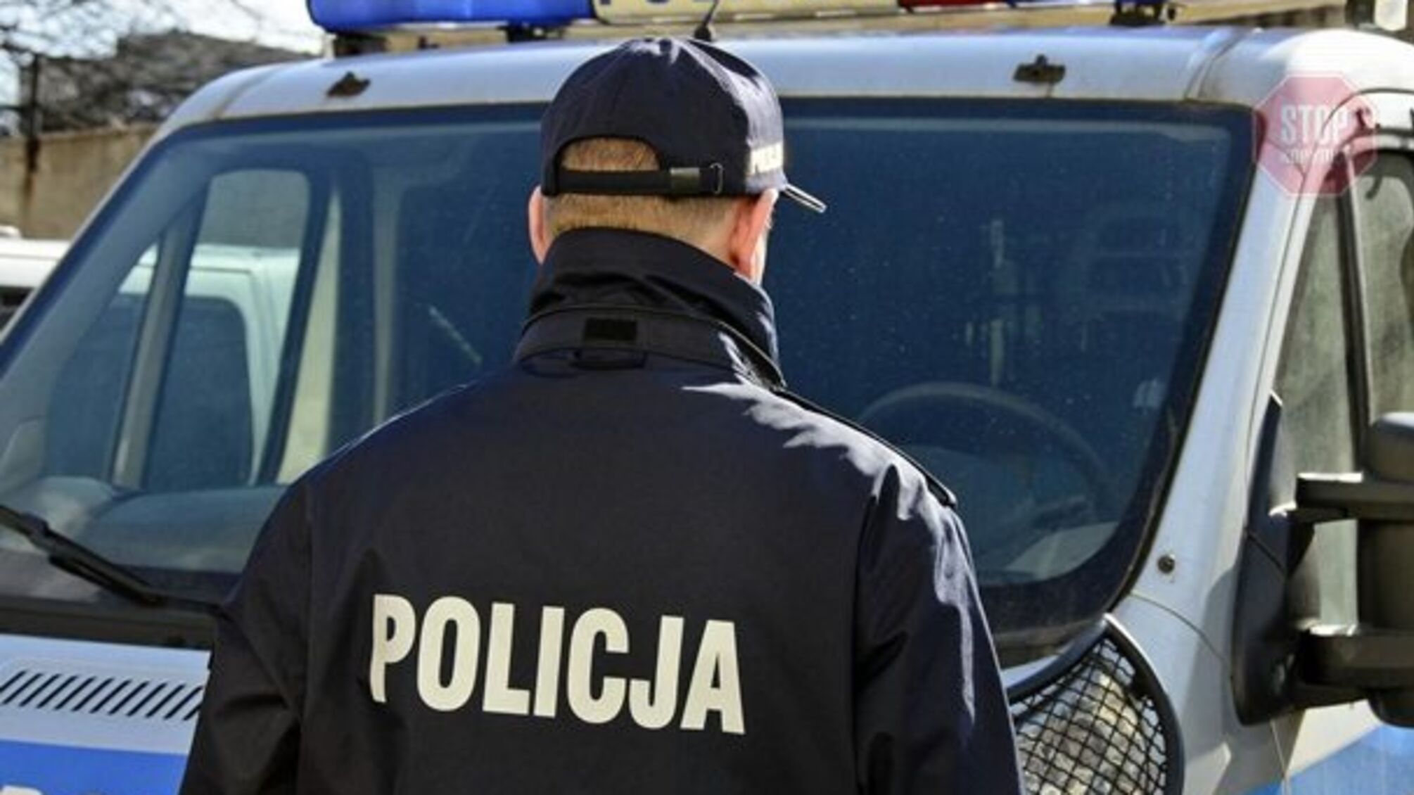 У Польщі двоє копів побили українця