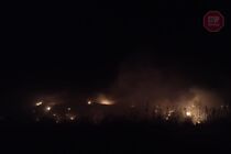 Сміття у вогні: на Житомирщині горить скандальне Грозинське сміттєзвалище (відео)