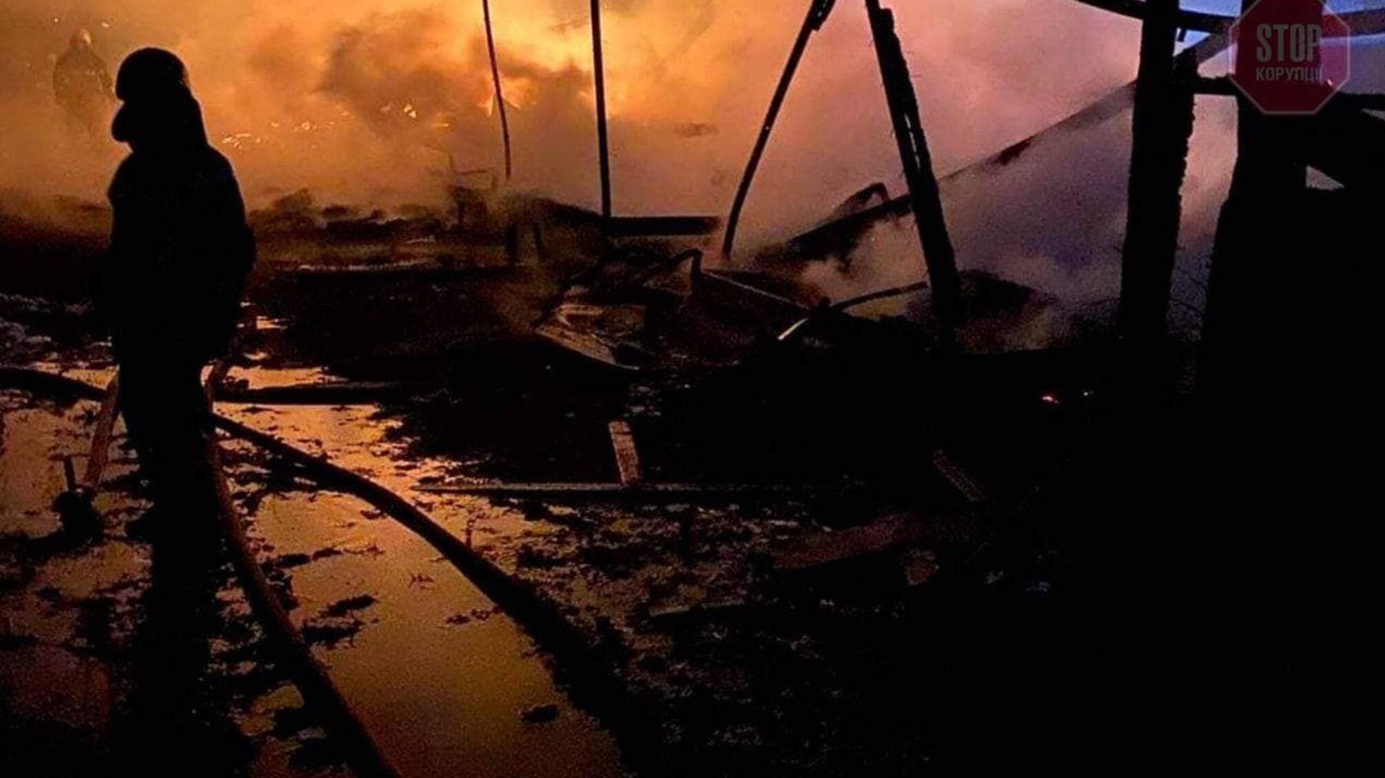 На Одещині згоріла база відпочинку (фото)