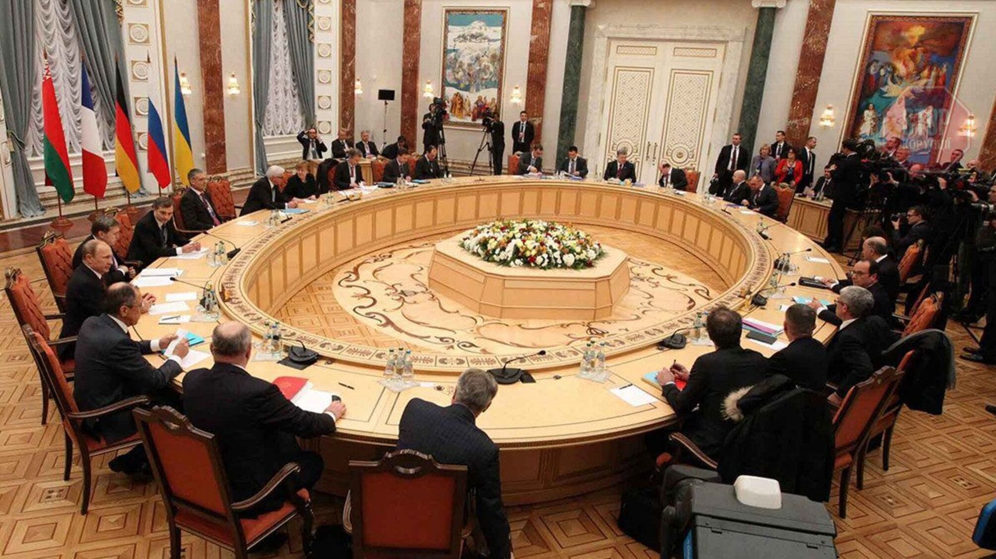 Стало известно, кто заменит Резникова в украинской делегации в ТКГ