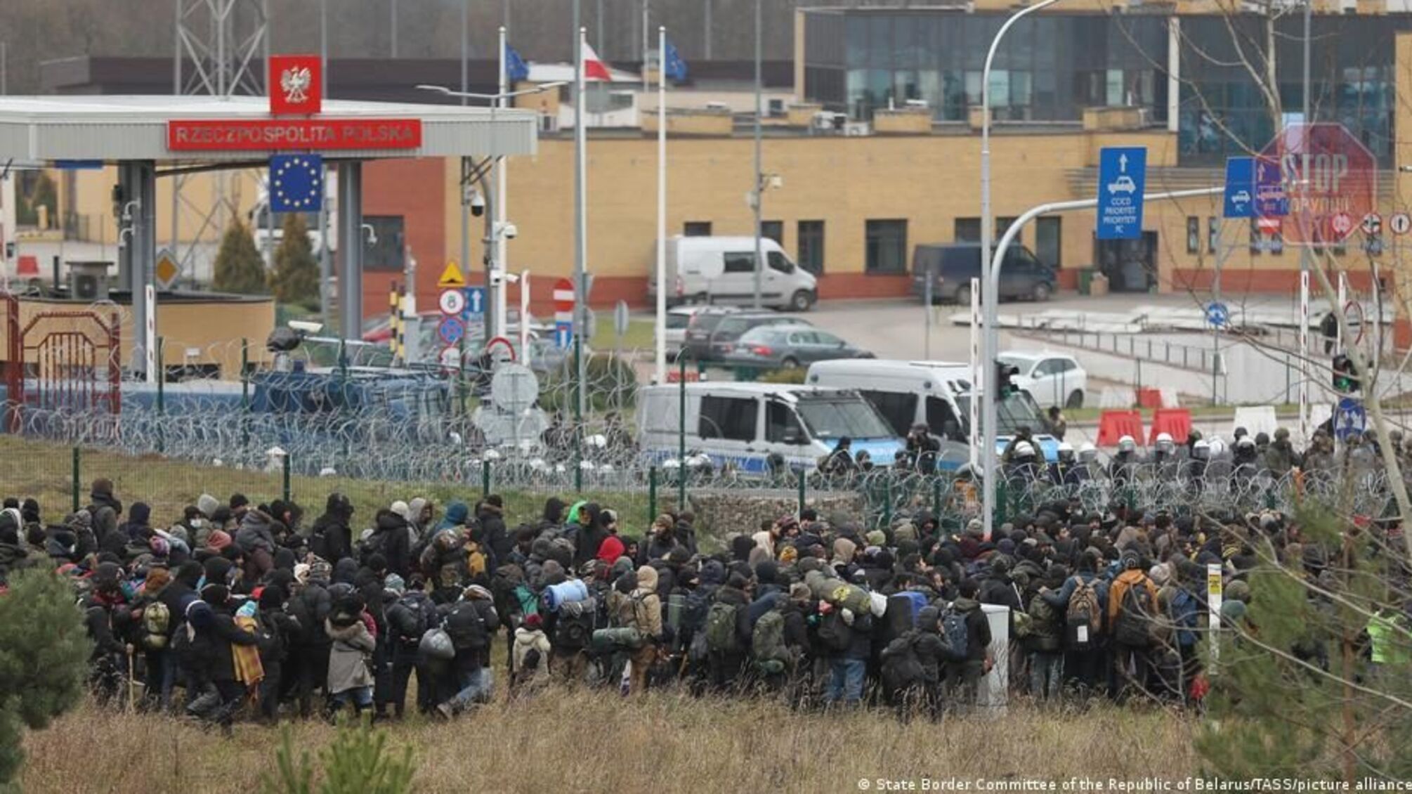 Польские пограничники задержали двух украинцев, помогавших мигрантам на границе с Беларусью