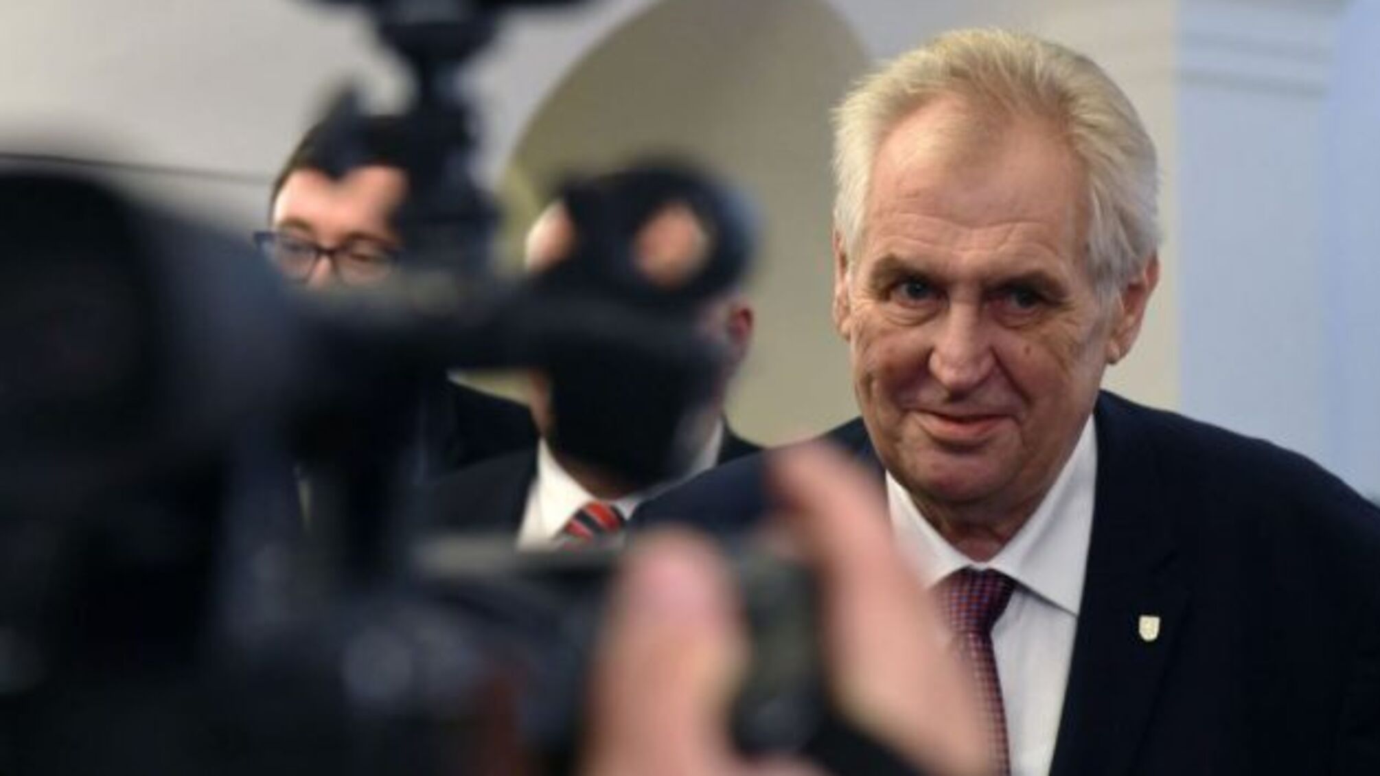 Земан пішов на поступки - новий уряд призначить у п’ятницю