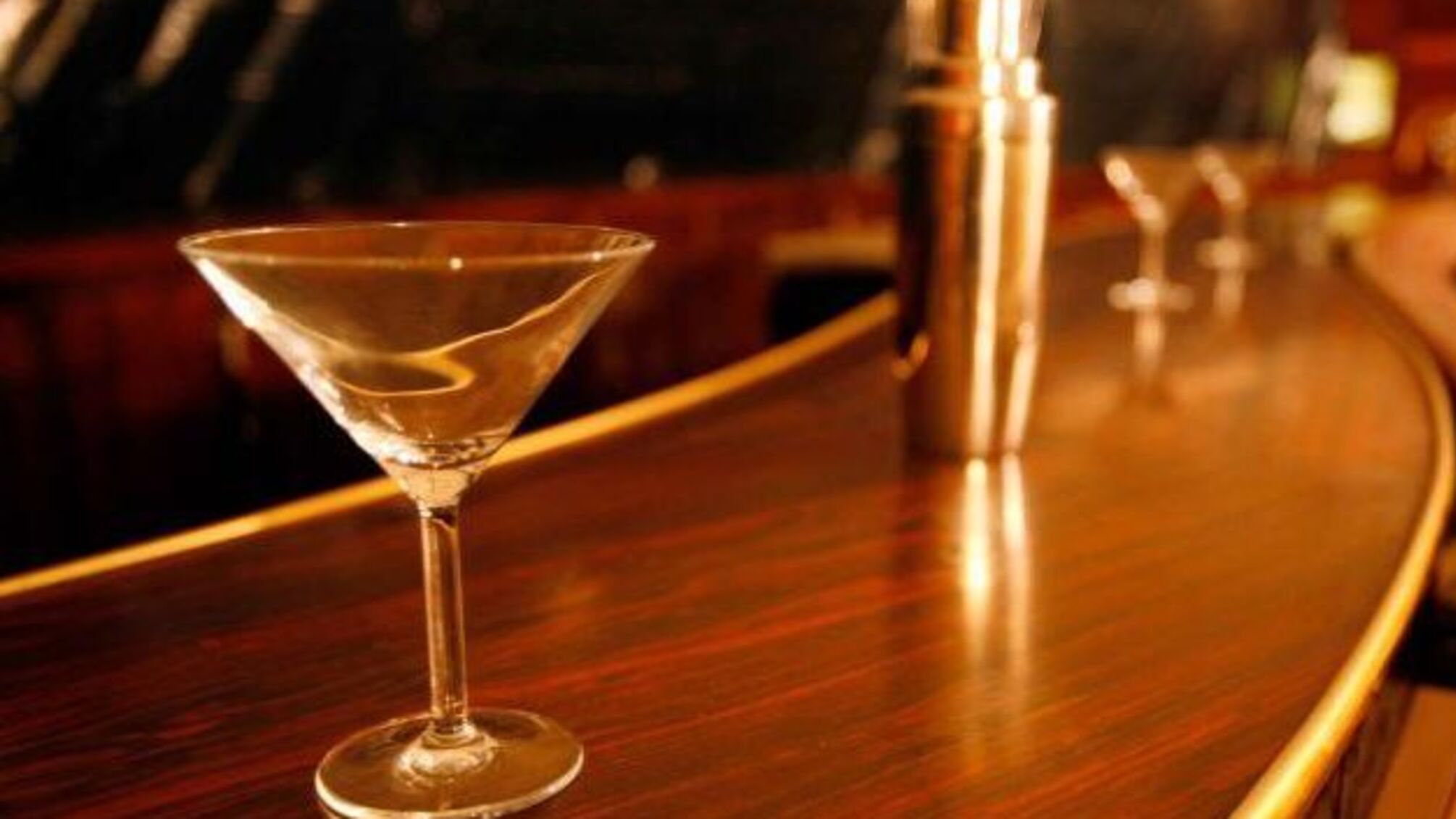 У норвезьких барах та ресторанах не продаватимуть алкоголь через COVID-ситуацію