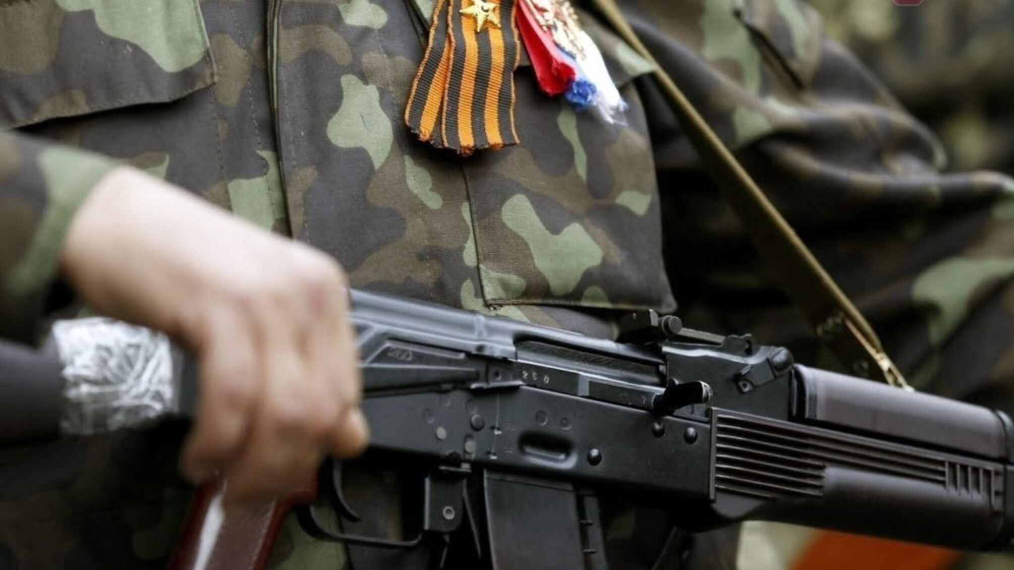 На Донбассе оккупанты ранили мирного жителя