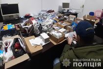 На Буковині кіберполіція викрила російську ботоферму на 20 тисяч акаунтів (фото) 