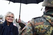 Міноборони Німеччини виступає за посилення персональних санкцій проти Кремля