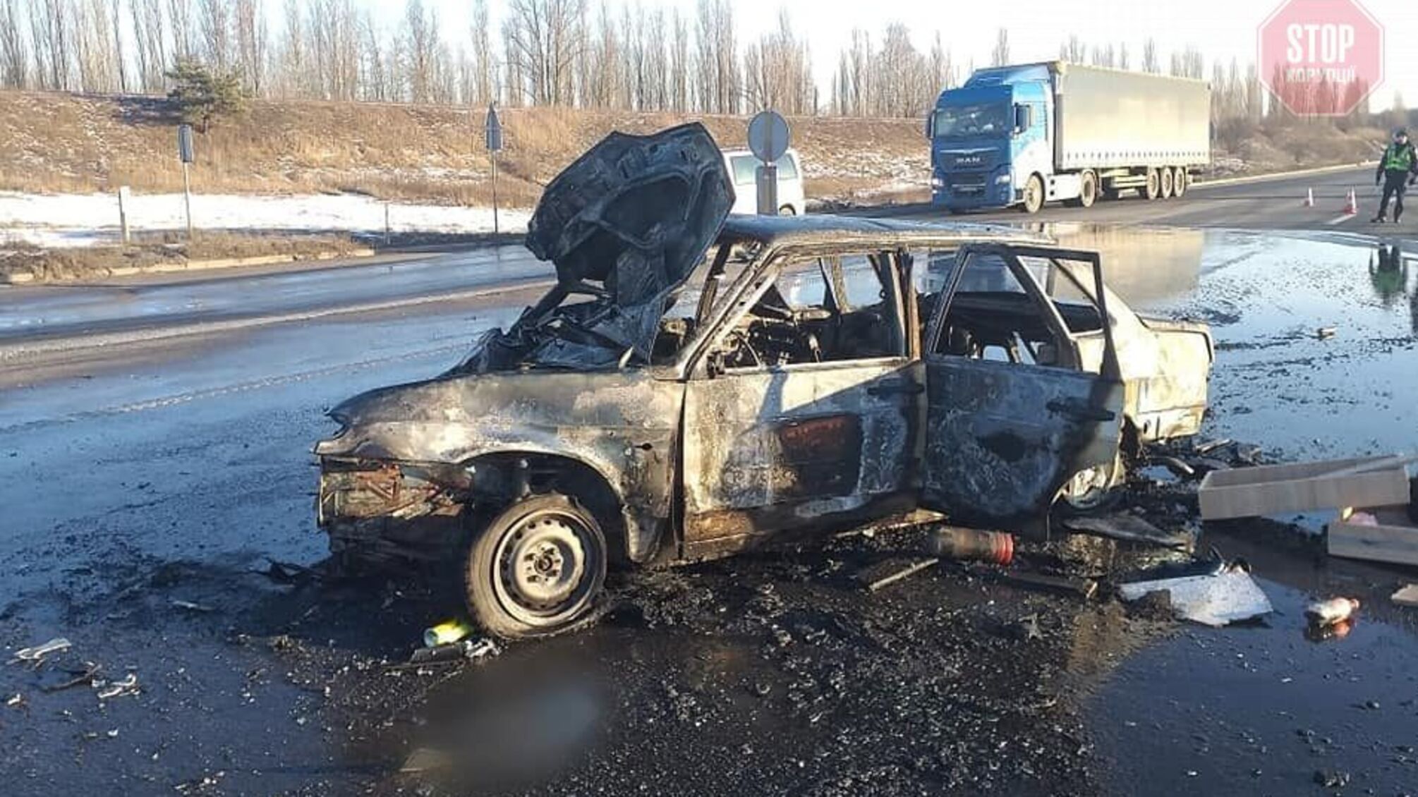 На Київщині через ДТП загорівся автомобіль, серед постраждалих двоє дітей