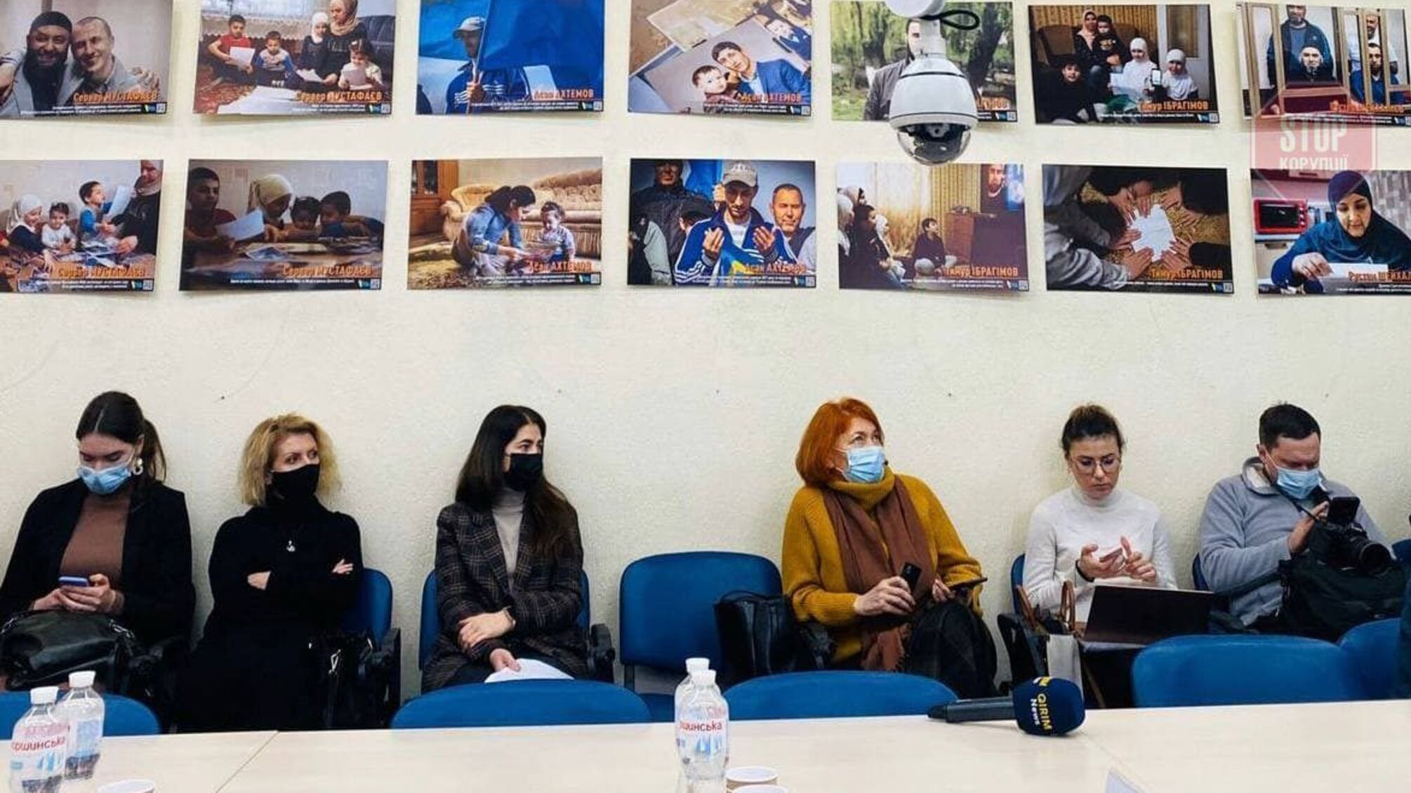 У Києві відкрили фотовиставку на знак солідарності з репресованими кримськотатарськими журналістами (фото)