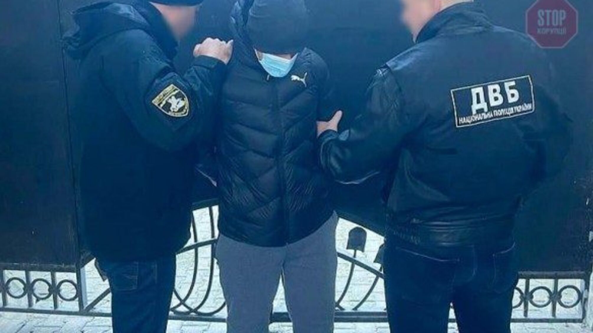 На Рівненщині четверо чоловіків напали на слідчого із дружиною