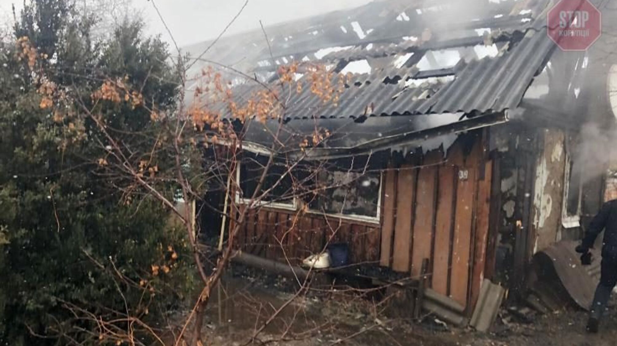 На Прикарпатті згорів будинок, є загиблі (фото)