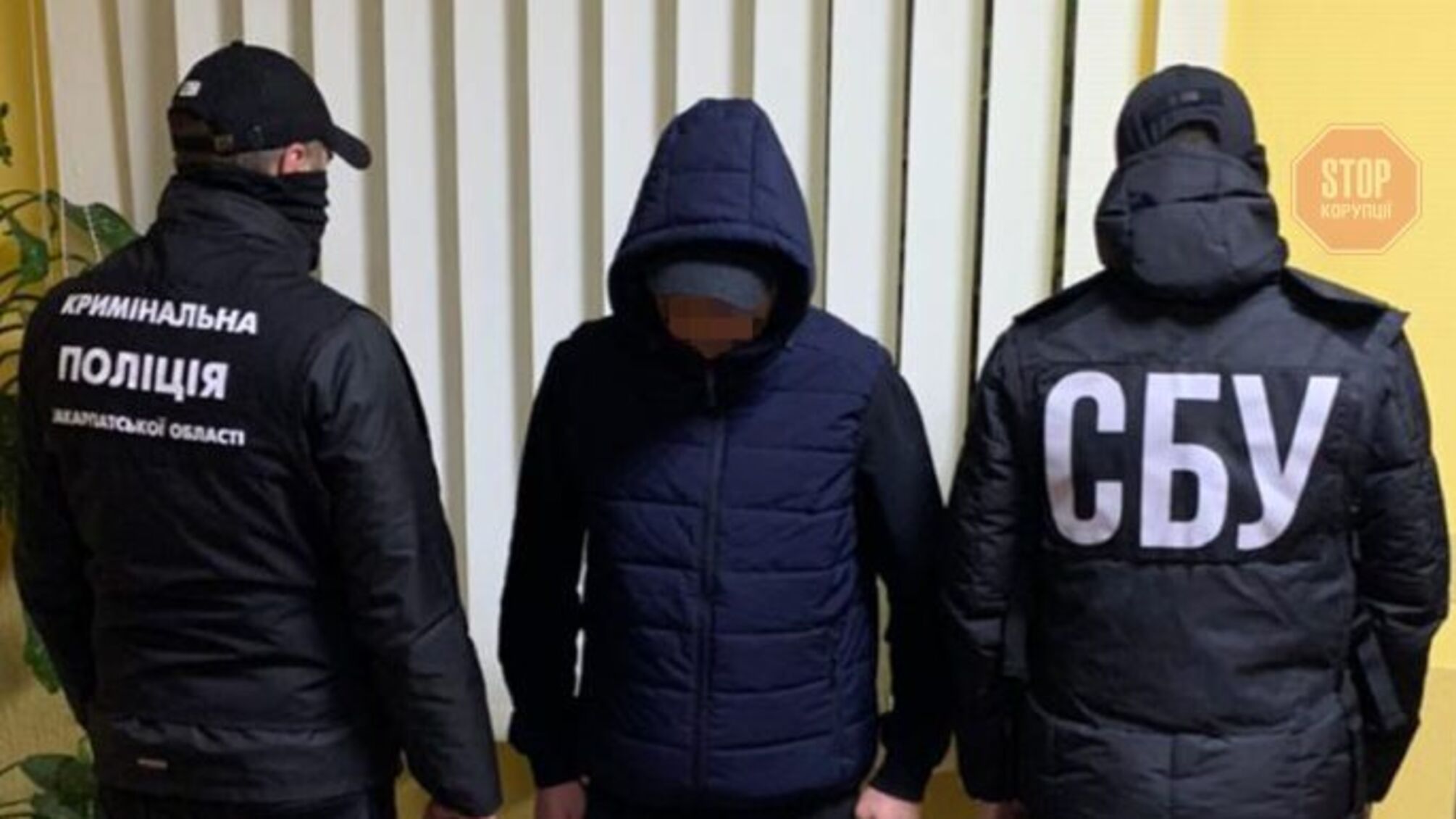 Поджог автомобилей журналиста в Закарпатье: СБУ задержала подозреваемого