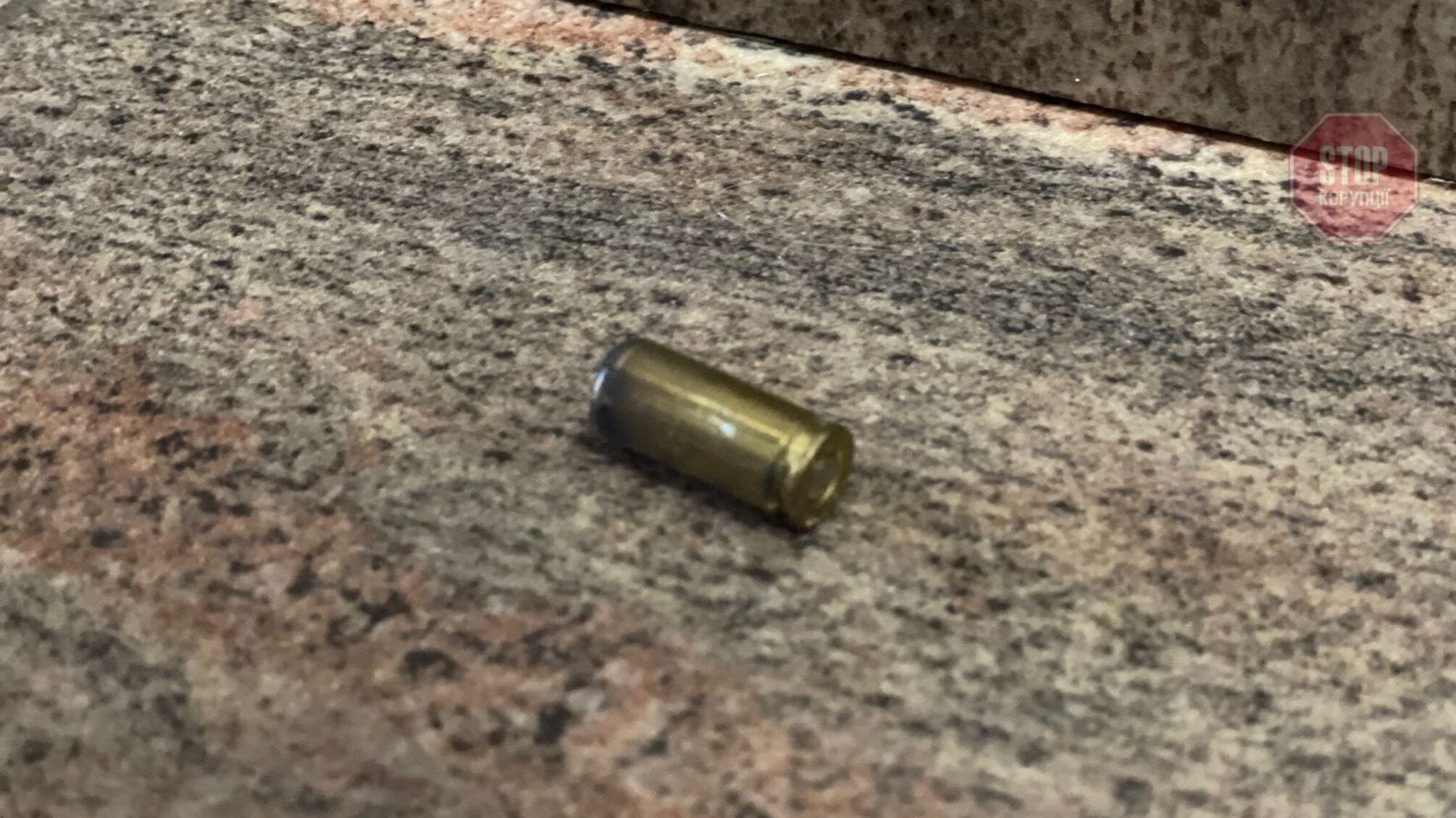 Стрілянина в центрі Києва: охоронці шахрайського call-центру відкрили вогонь по активістах (фото)