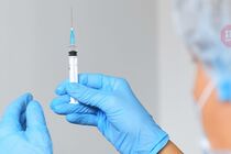 МОЗ: Третя доза вакцини може стати обов'язковою для українців