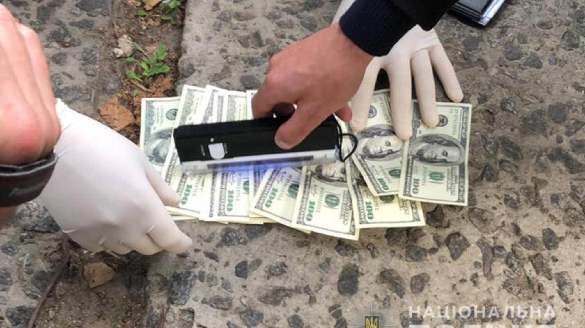 На Хмельниччині перед судом постане директор одного з комунальних підприємств, якого викрили на отриманні хабаря в розмірі 2 тисяч доларів США