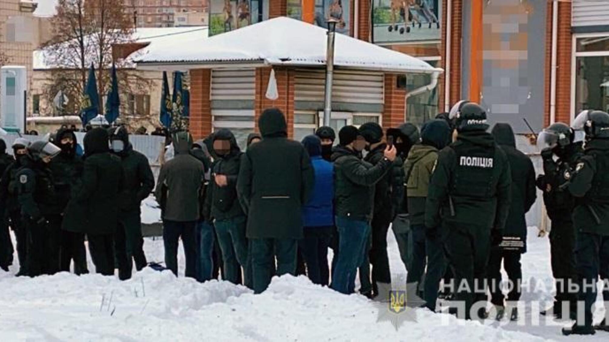 Поліція встановлює мету зібрання громадян на вулиці Іоанна Павла II (ОНОВЛЕНО)