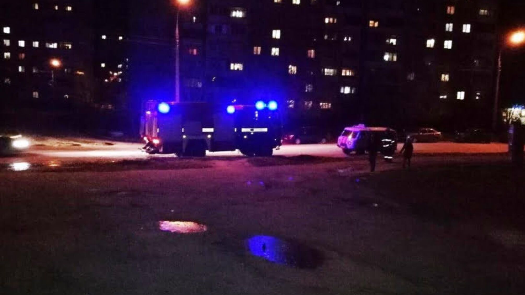 м. Запоріжжя: під час пожежі бійці ДСНС врятували одну людину, ще 5 – евакуювали