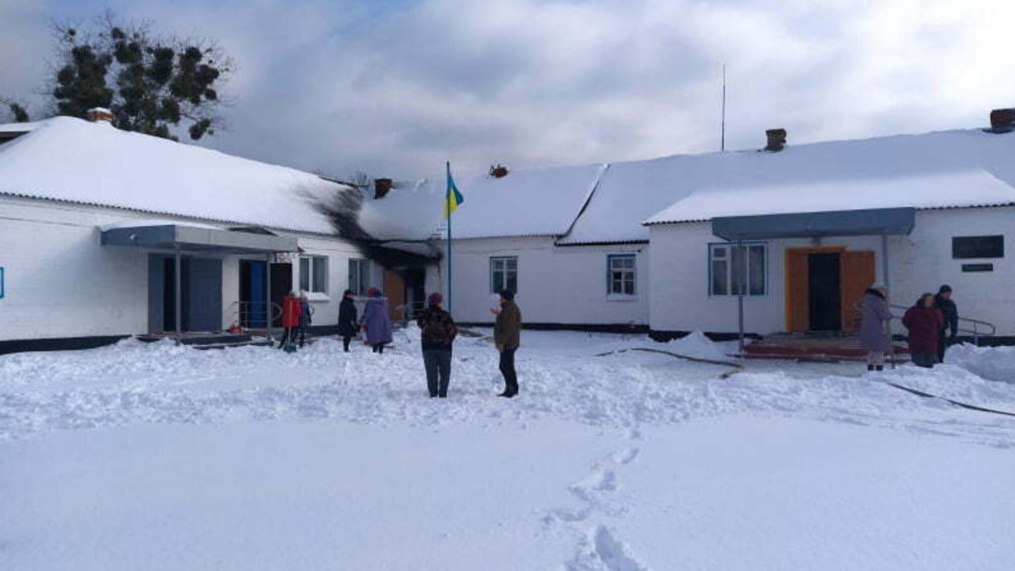 Житомирська область: рятувальники ліквідували пожежу в дитячому садочку