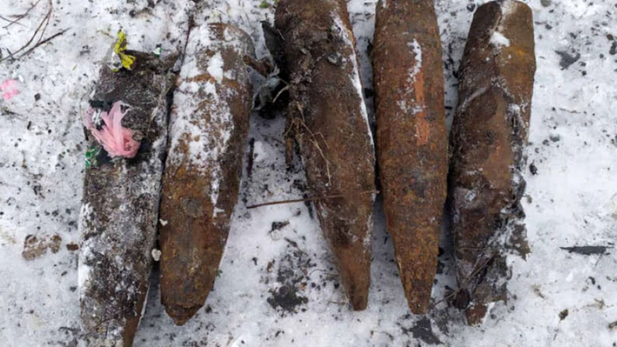 Дніпропетровська область: піротехніками ДСНС знищено застарілі артилерійські снаряди