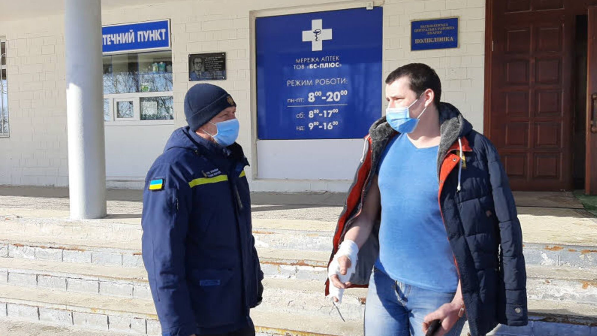 Київська область: з палаючого будинку врятовано маму з двома дітлахами