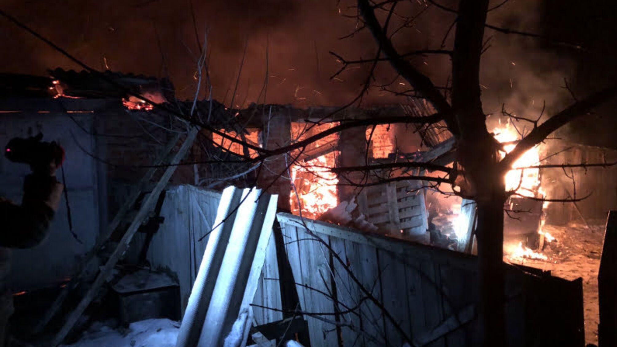 Харківська область: ліквідована пожежа у господарчій будівлі