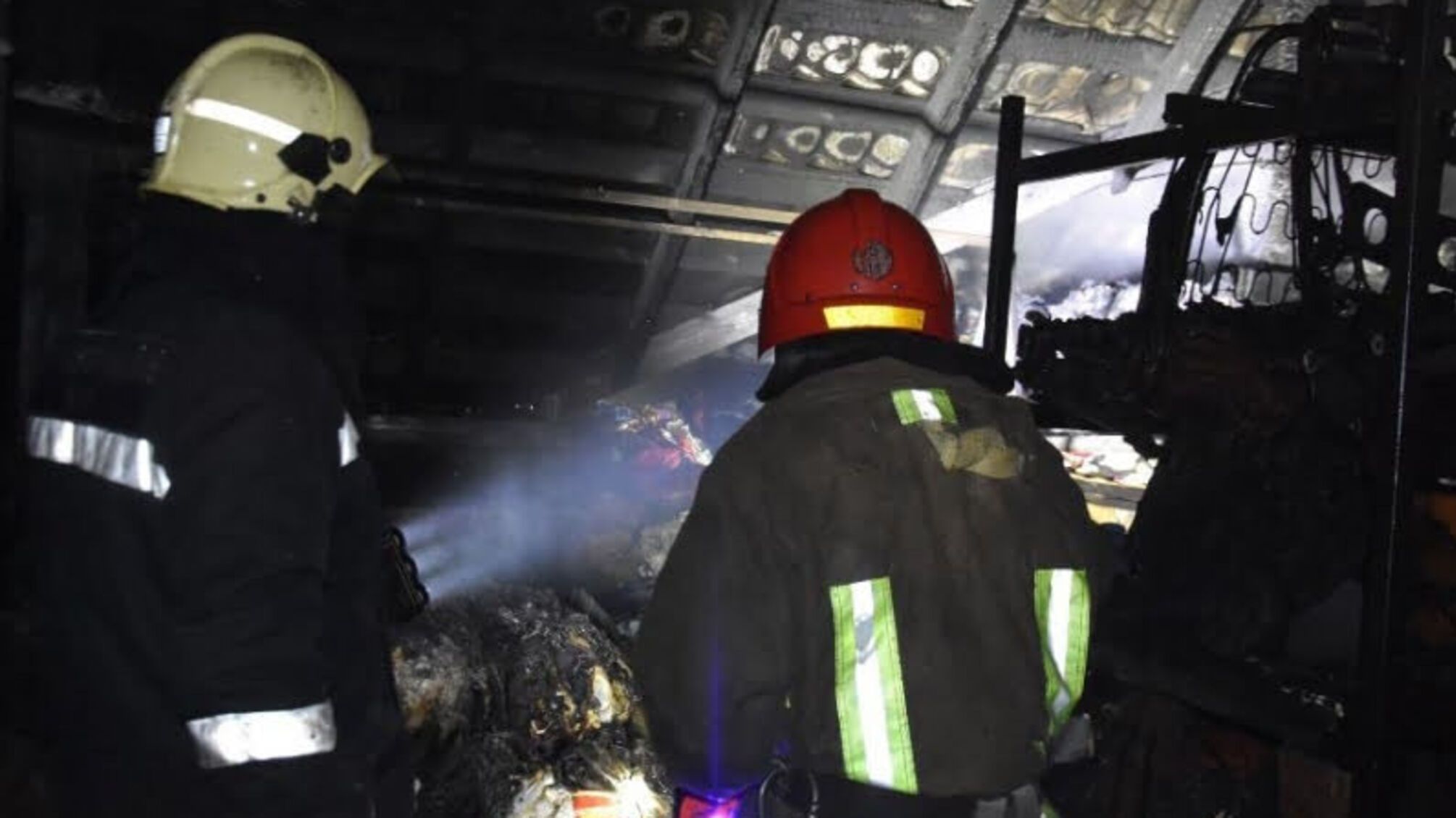 Одеська область: під час гасіння пожежі врятовано двох людей