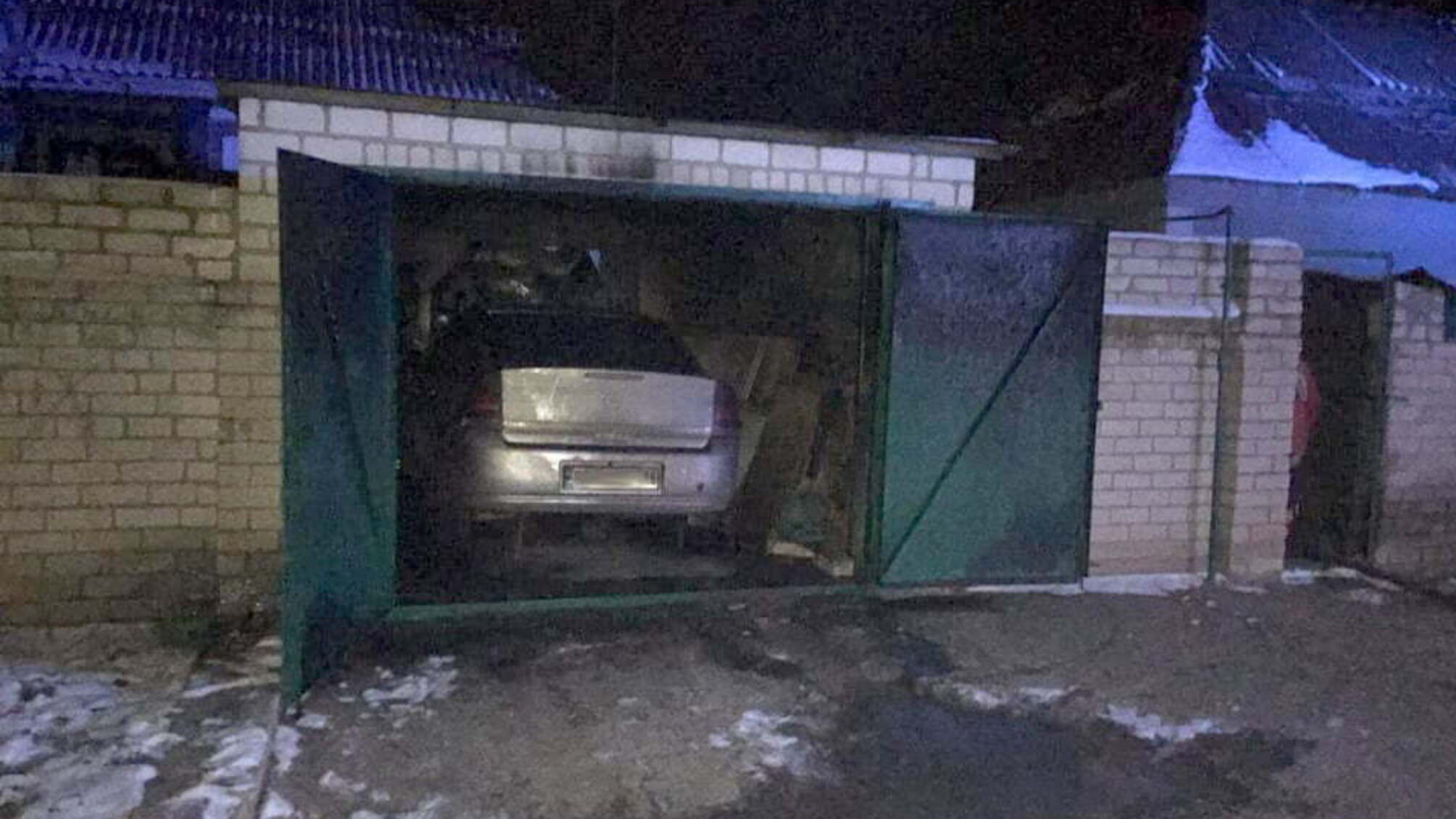 м. Миколаїв: рятувальники ліквідували пожежу автомобіля