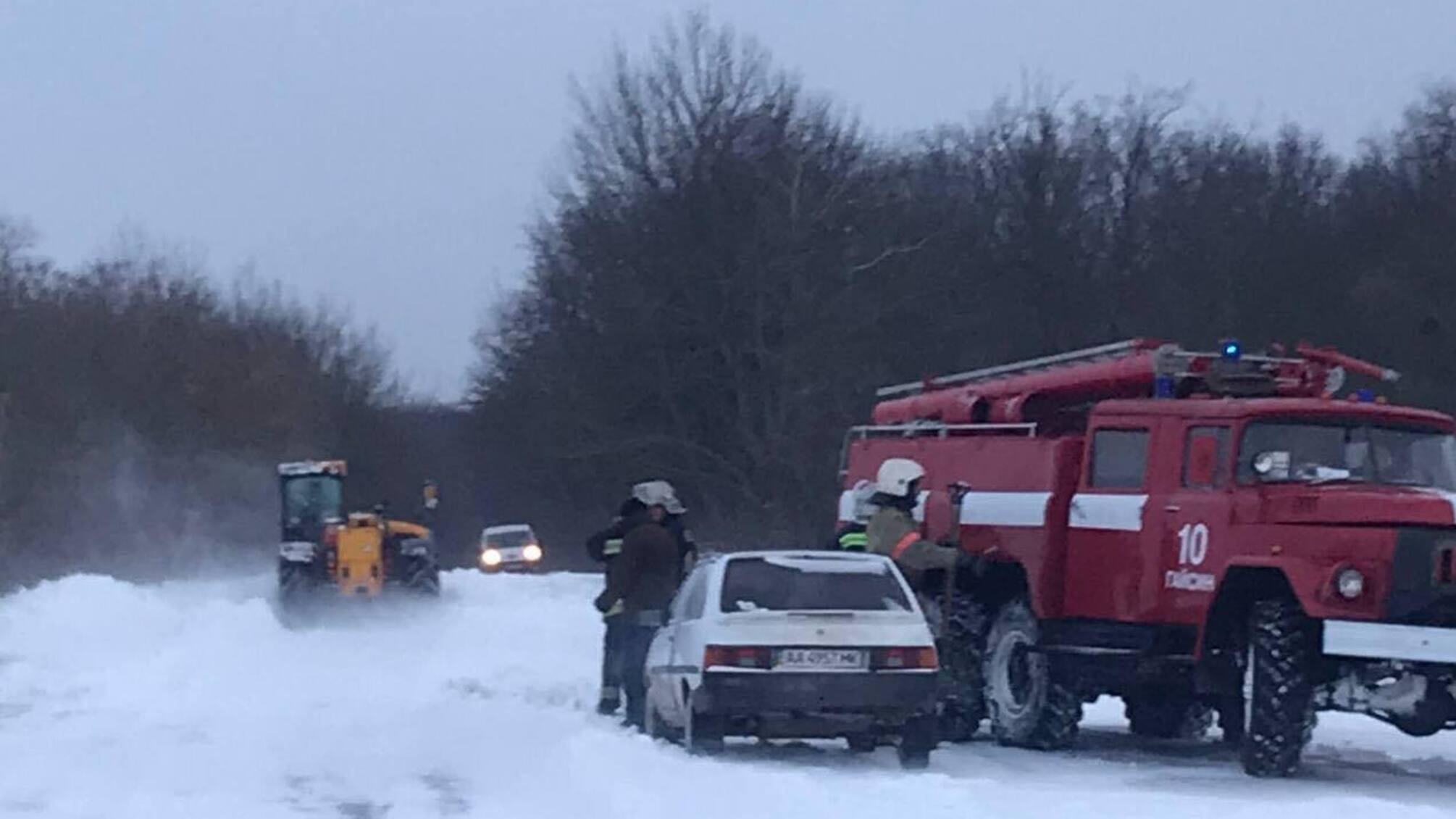 Минулої доби рятувальники Вінниччини надавали допомогу водіям транспортних засобів на автошляхах