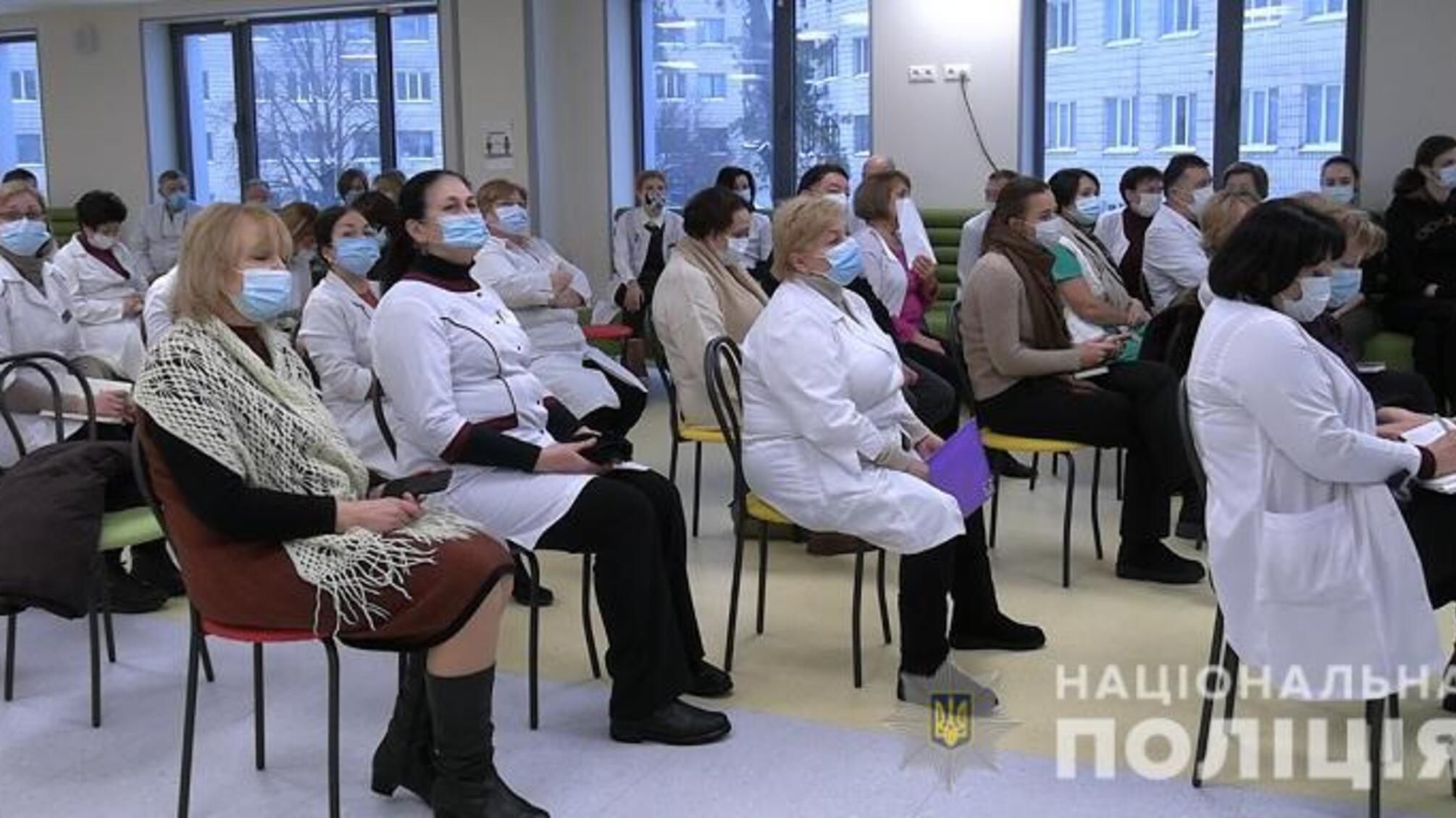 У Києві слідчі затримали чоловіка, який викрав обладнання з дитячої лікарні «Охматдит»