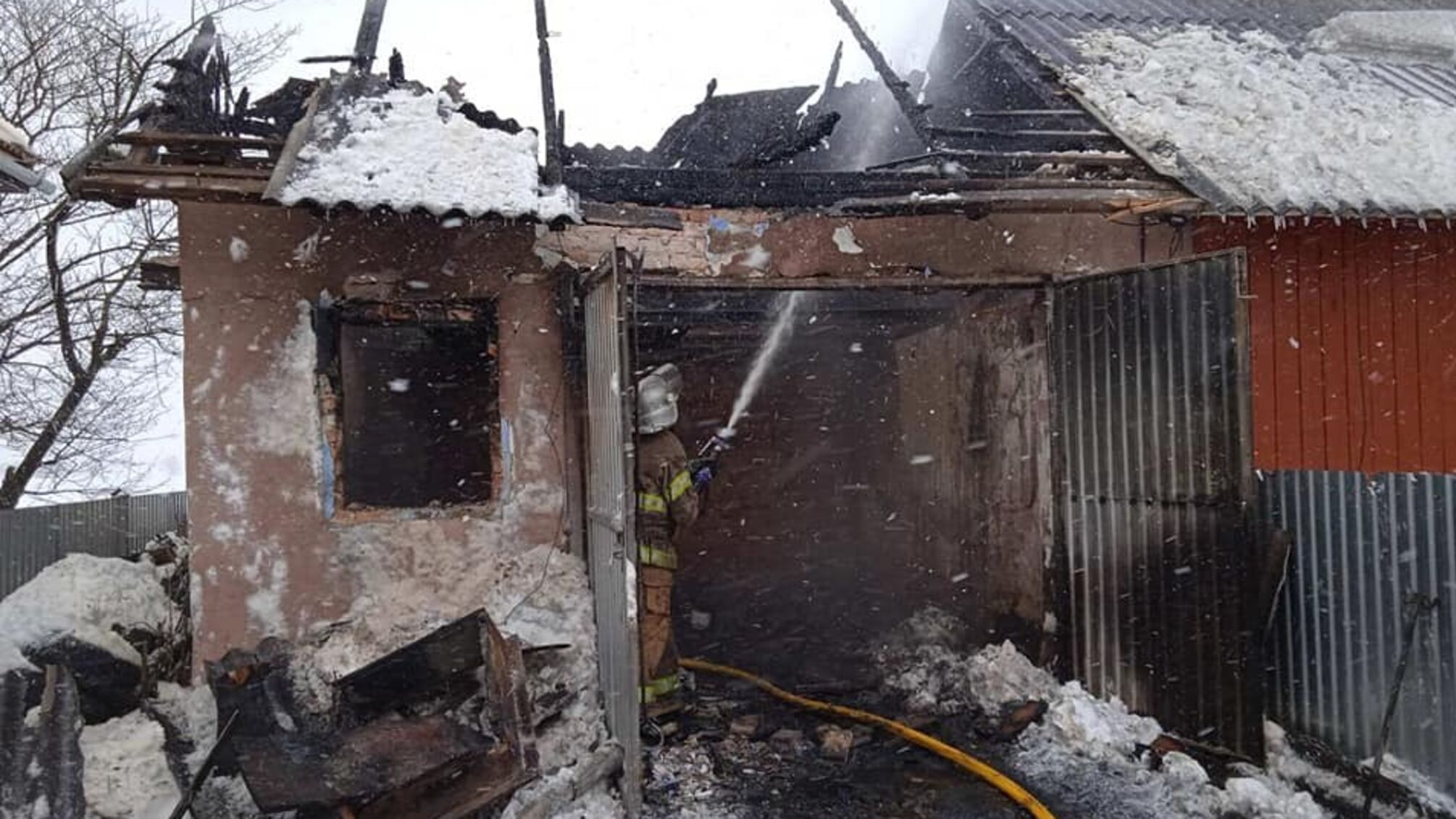 У Львівській області в Стрийському районі внаслідок пожежі знищено автомобіль