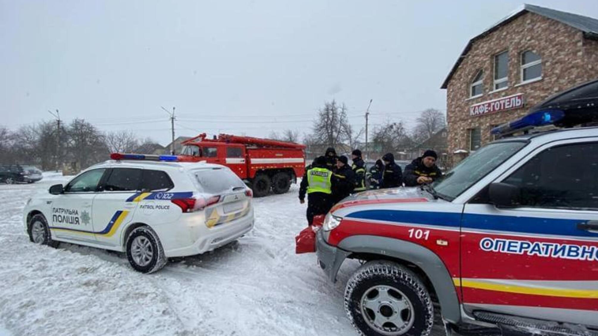 На Рівненщині рятувальники моніторять проблемні ділянки на автошляхах державного значення