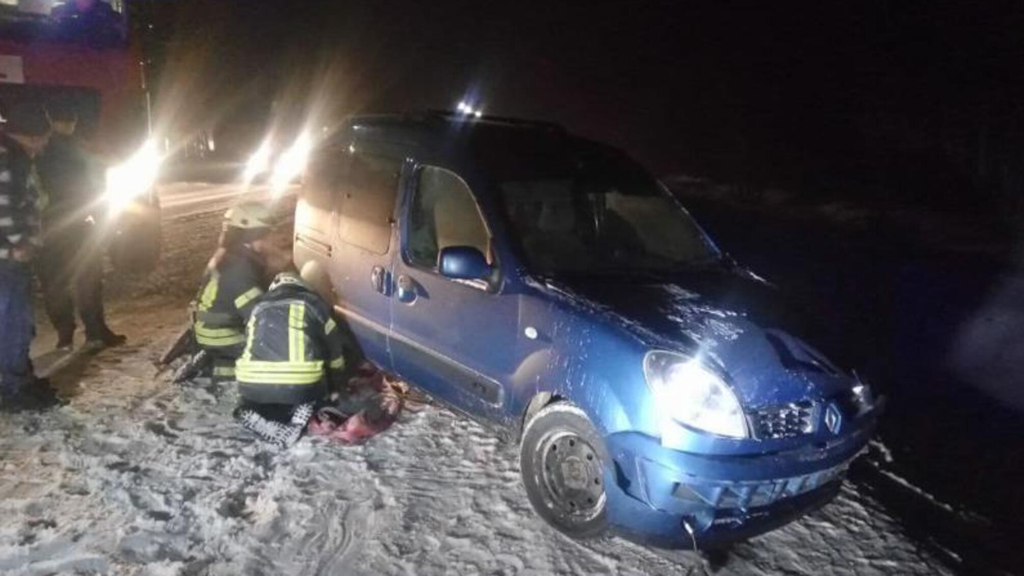 На Кіровоградщині рятувальники ліквідовують наслідки негоди