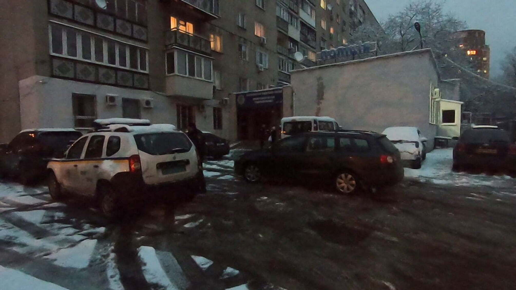 В Одесі поліцейські затримали двох іноземців за підозрою у крадіжці з автомобіля містянки
