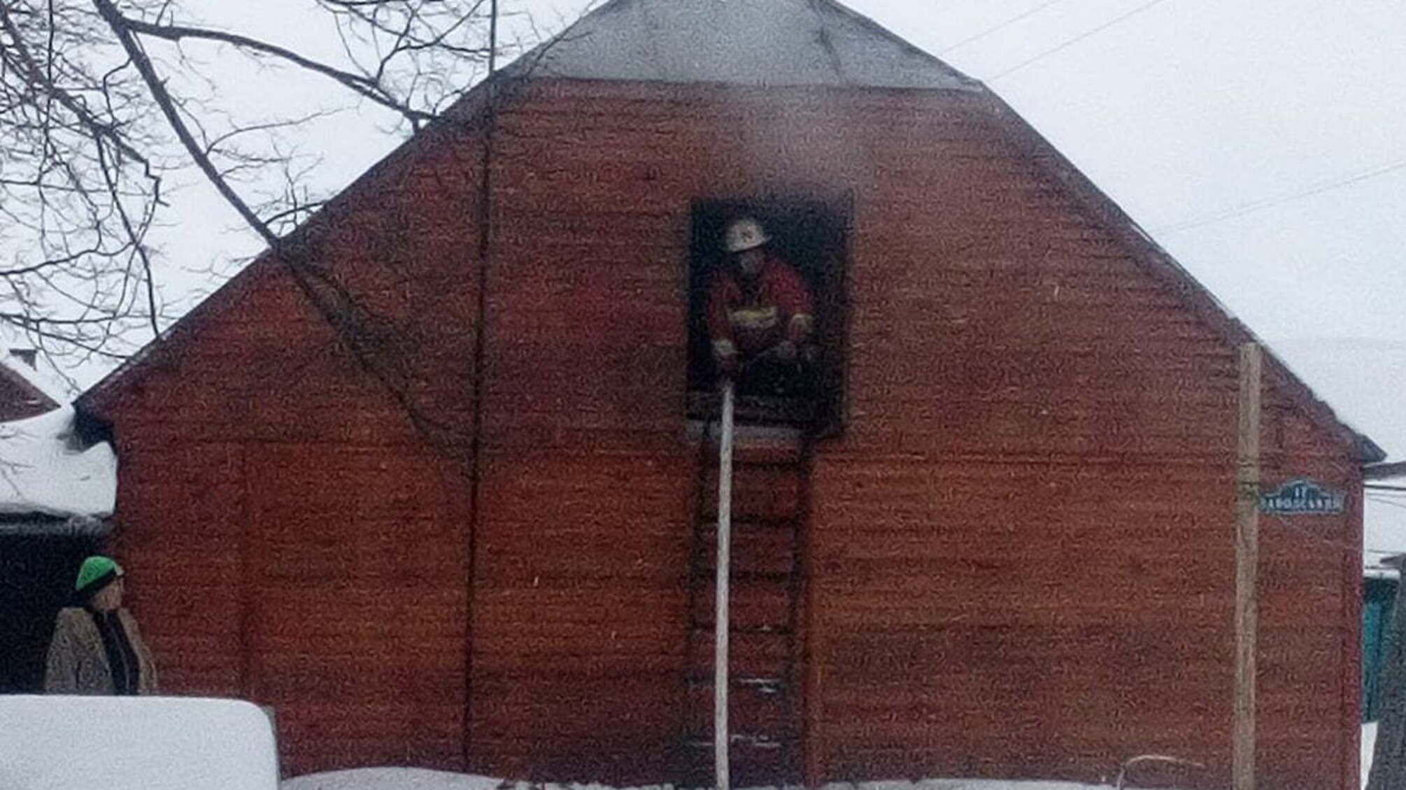 Житомирська область: упродовж добу рятувальники ліквідували дві пожежі, що попередньо сталися через пічне опалення