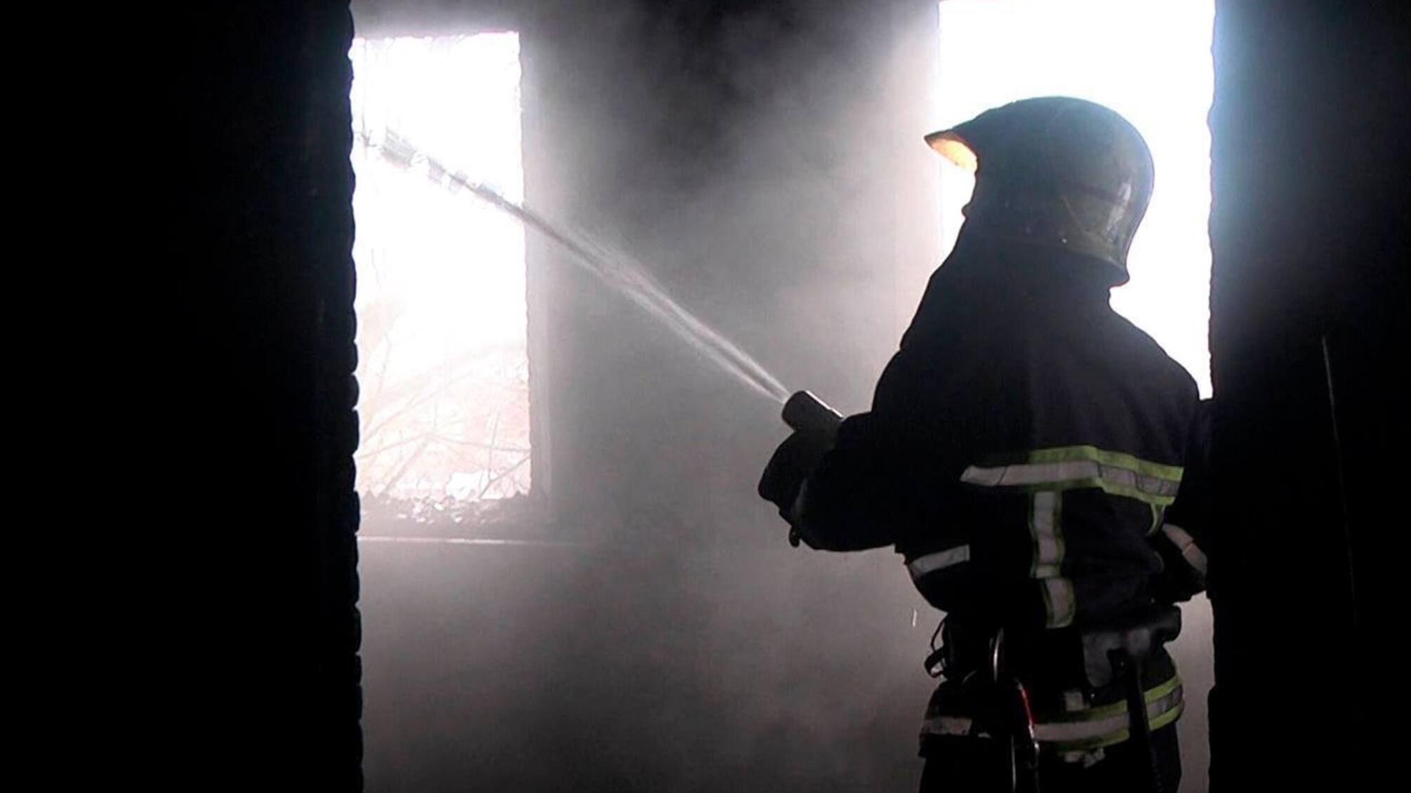 На Хмельниччині минулої доби виникло три пожежі, одна з яких забрала життя двох людей
