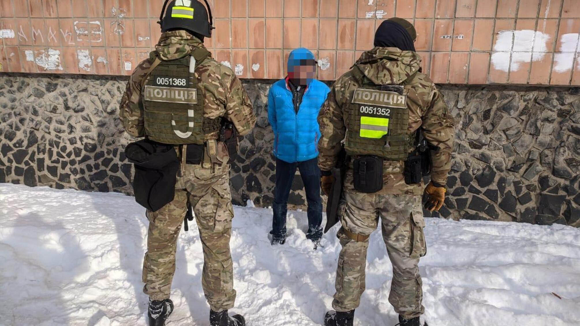 На Рівненщині поліцейські викрили організовану злочинну групу на збуті метамфетаміну