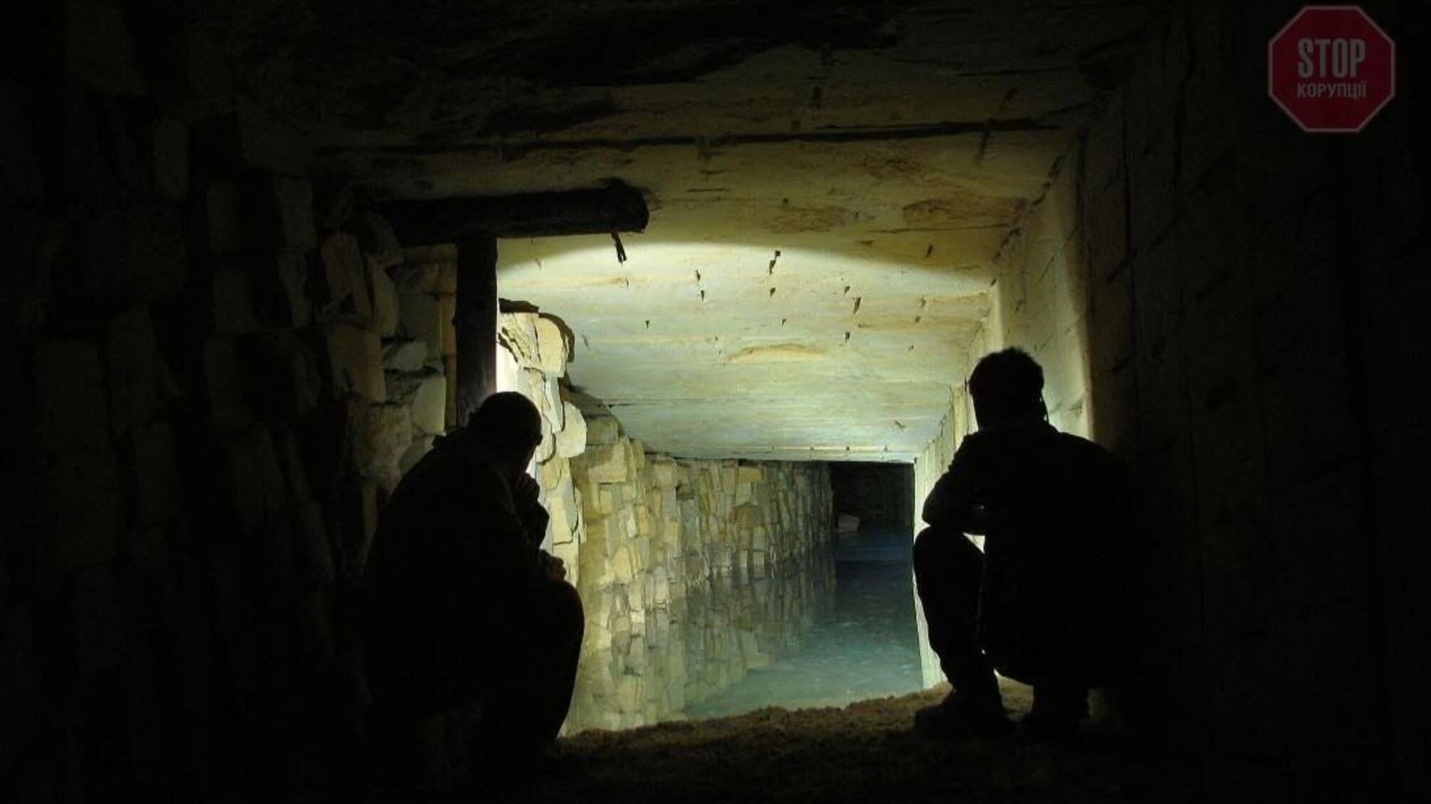 Під центром Одеси в катакомбах знайшли скелет людини (фото)