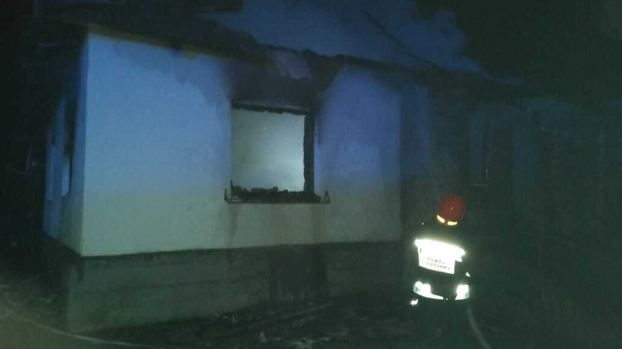 Івано-Франківська область: Тлумацькі рятувальники ліквідували пожежу житлового будинку, де було виявлено тіло власника