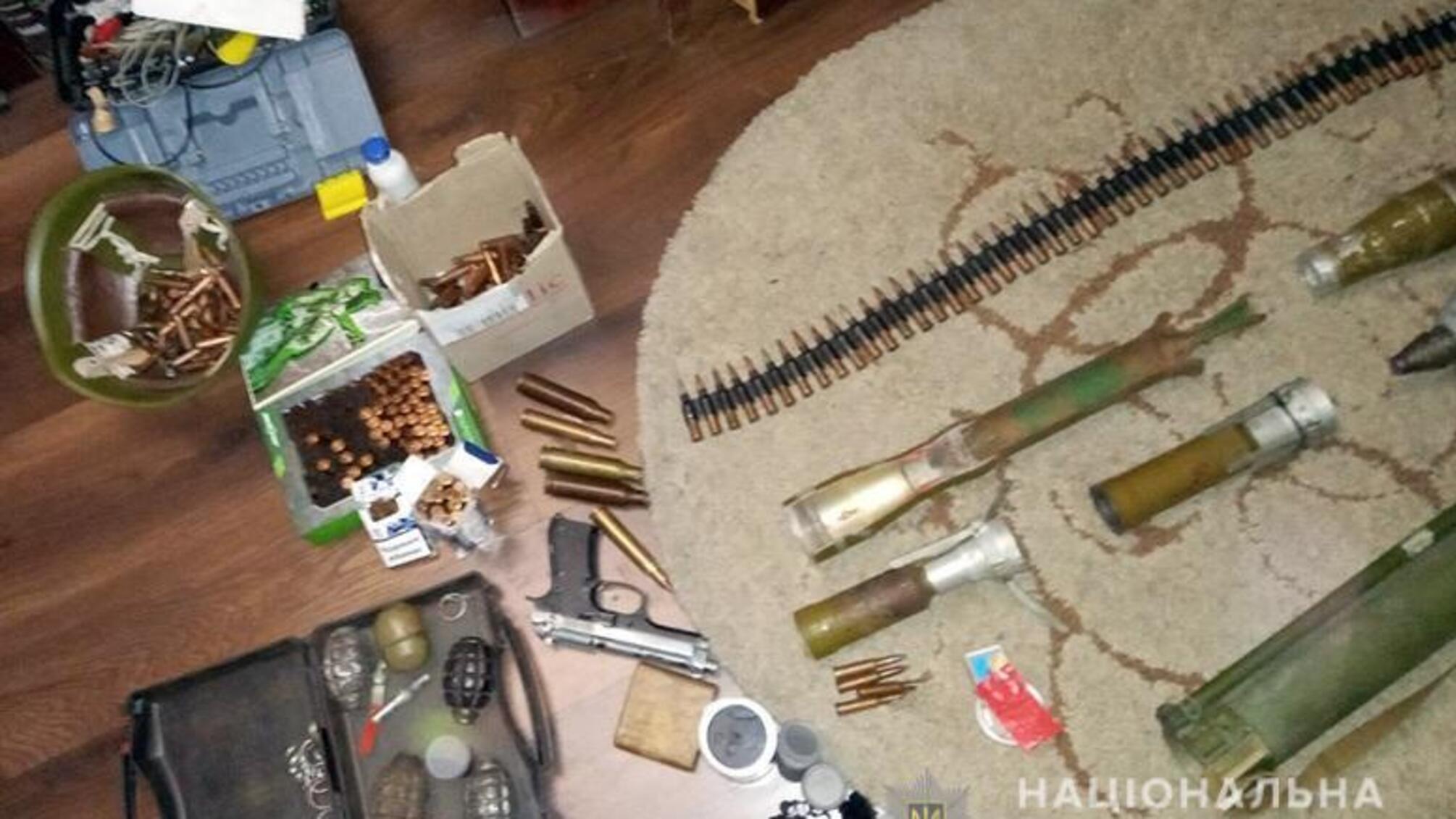 У Києві поліцейські вилучили у місцевого мешканця боєприпаси