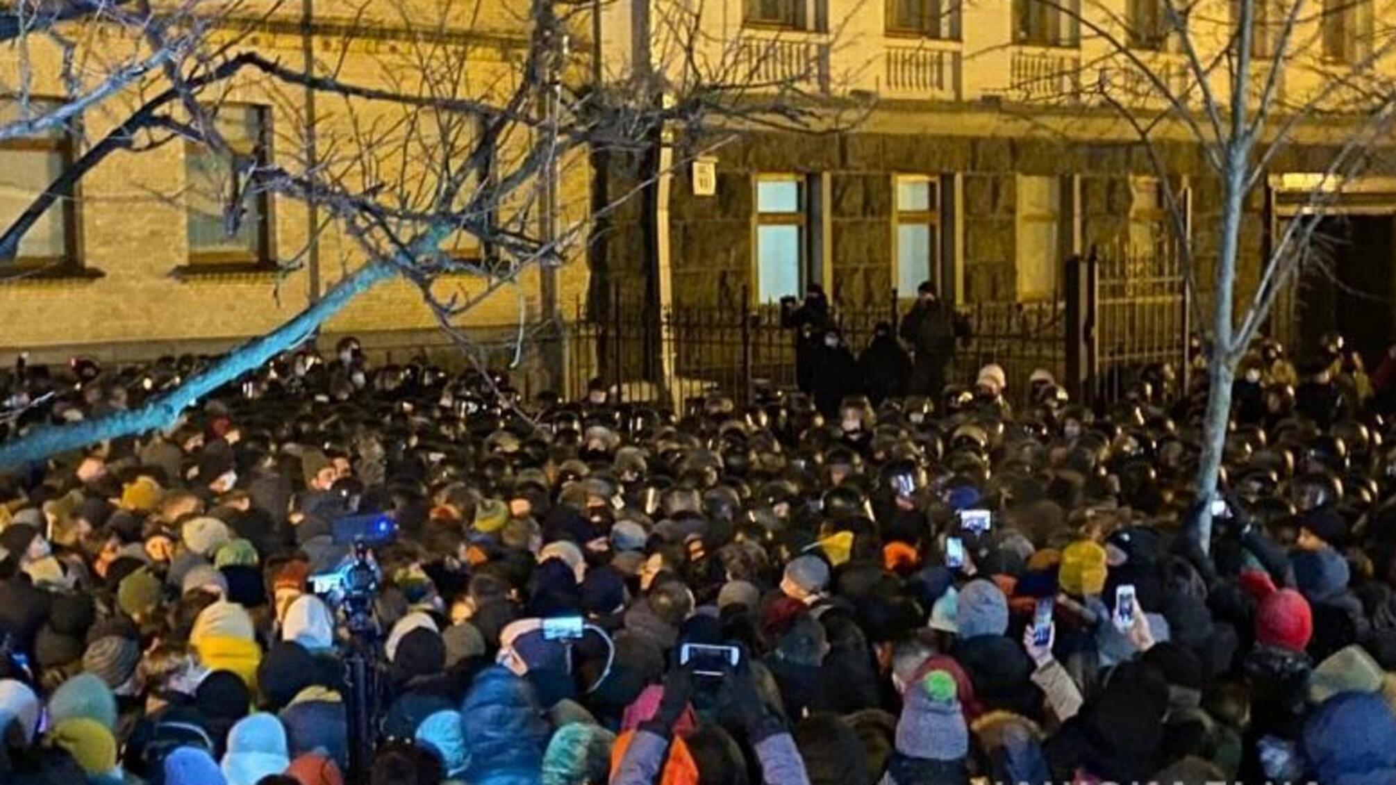 За фактом сутичок на вулиці Банковій у Києві розпочато кримінальне провадження