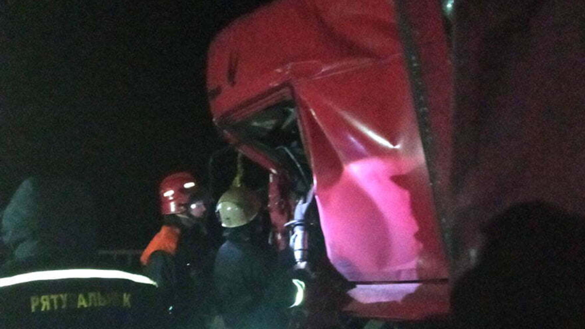 Полтавська область: бійці ДСНС деблокували тіла двох загиблих внаслідок ДТП водіїв