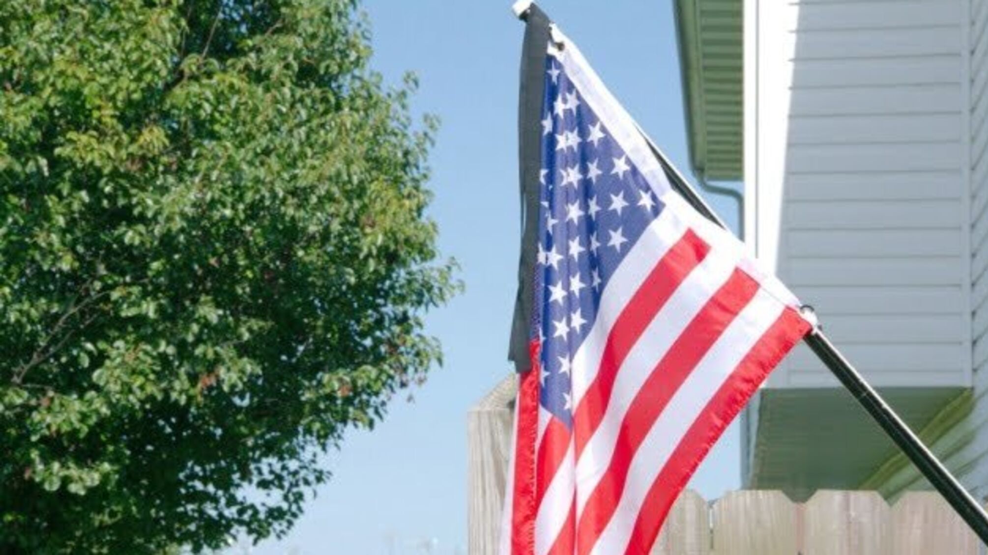 У США вшанують пам'ять 500 тисяч померлих внаслідок COVID-19