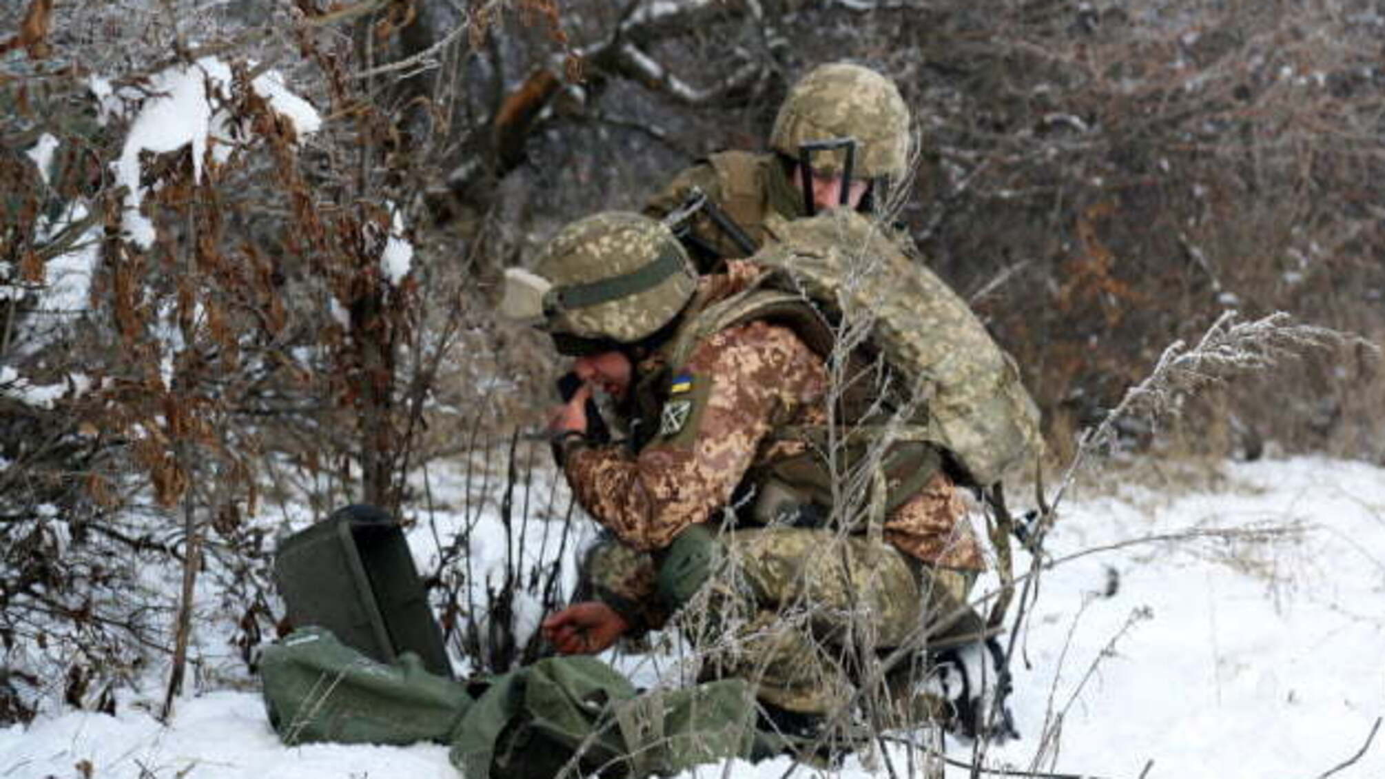Окупанти на Донбасі двічі відкривали вогонь з гранатометів та стрілецької зброї